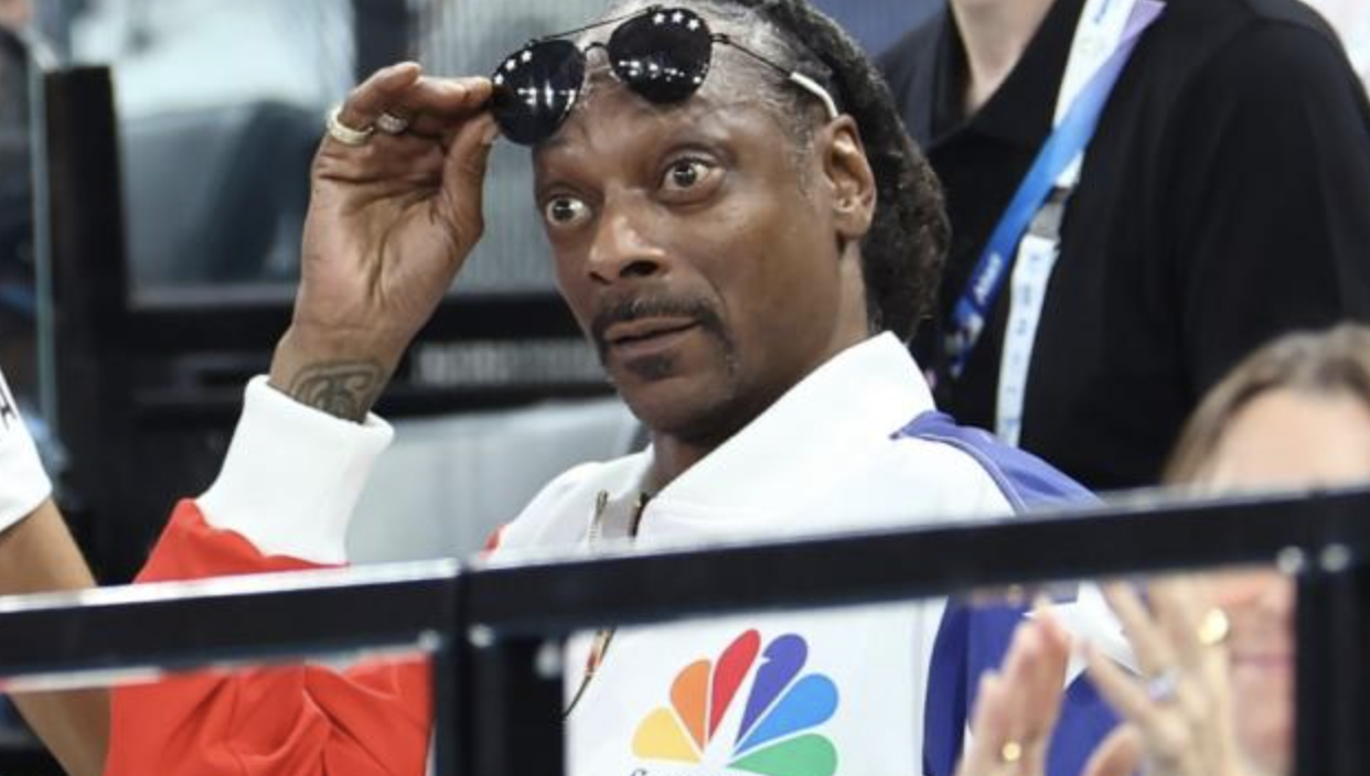 Vì sao rapper Snoop Dogg thu hút và xuất hiện ở khắp mọi nơi tại Olympic  2024?