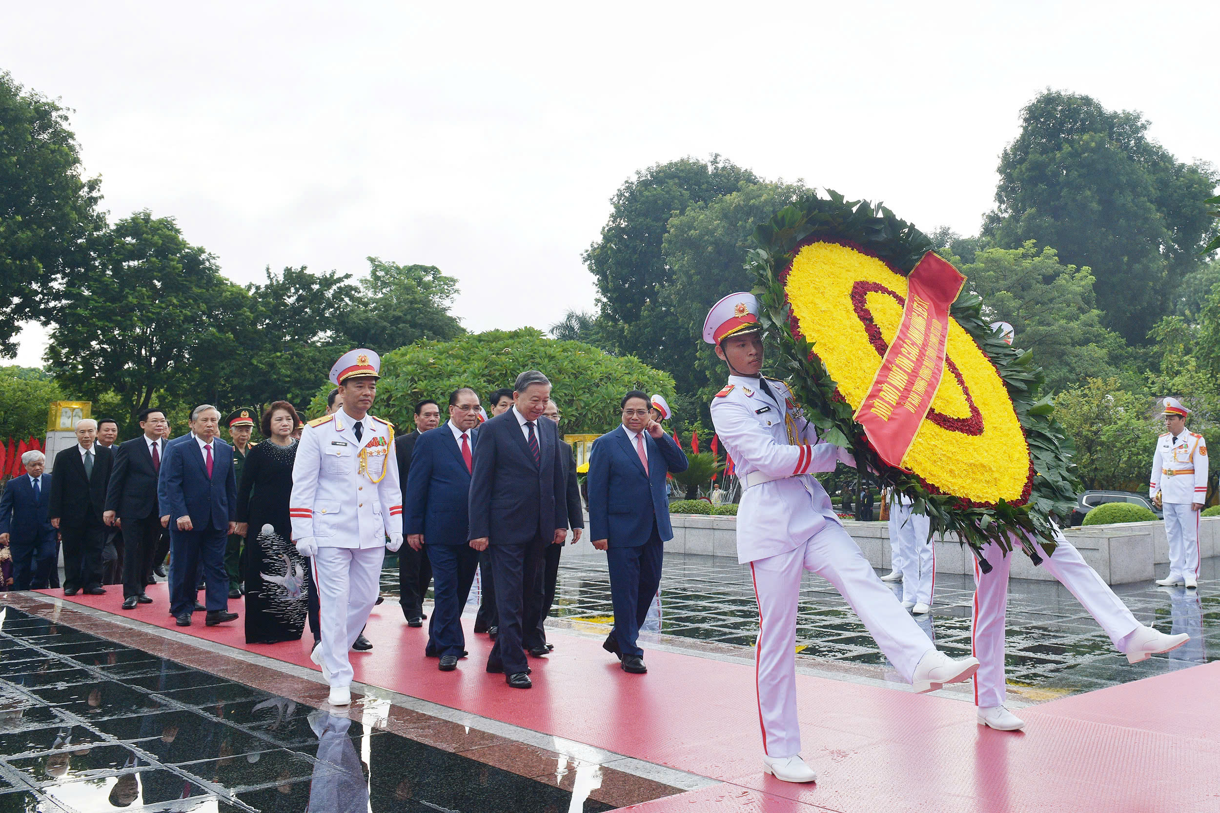 Lãnh đạo Đảng, Nhà nước viếng Chủ tịch Hồ Chí Minh nhân Quốc khánh 2.9- Ảnh 11.