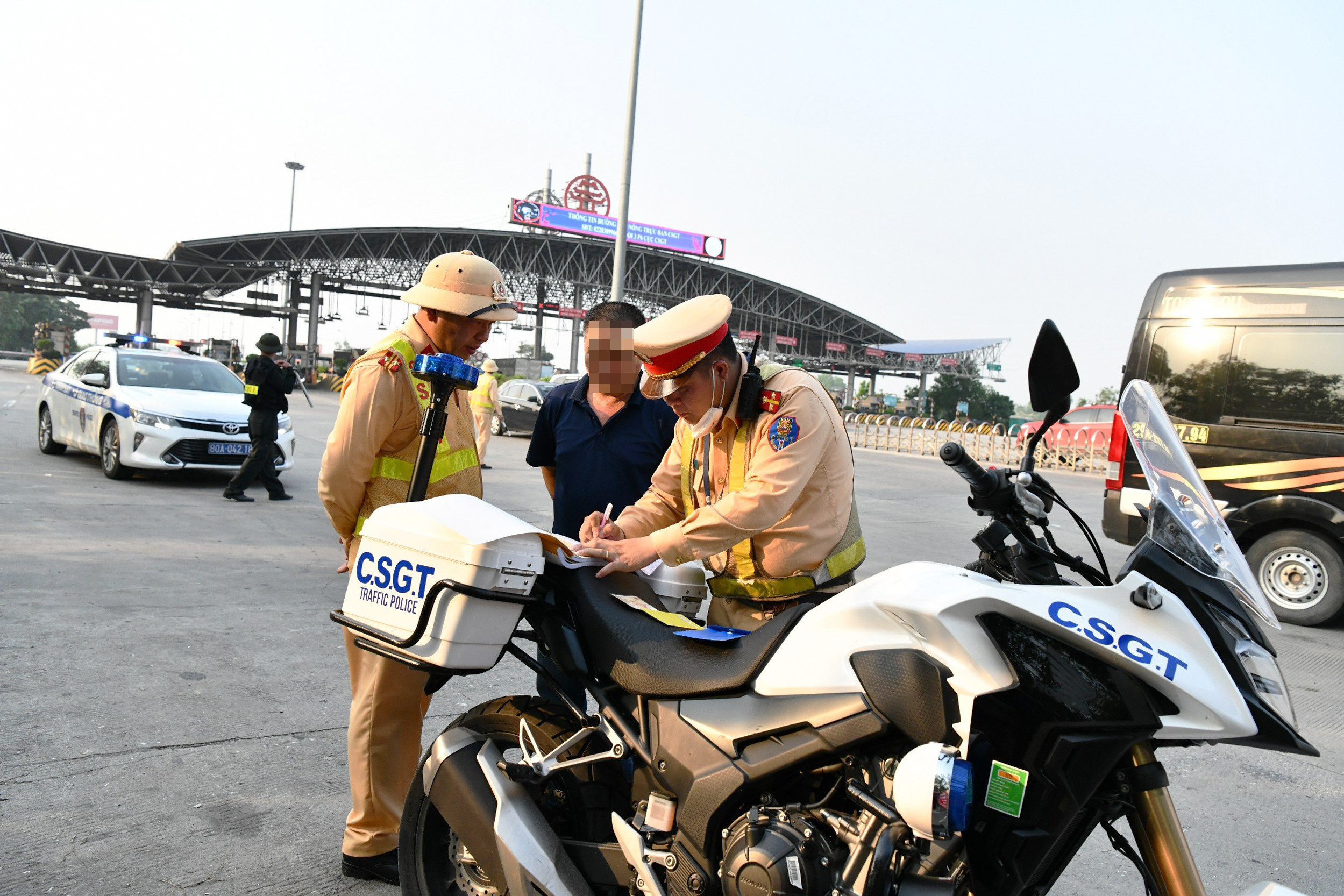 Đề xuất CSGT được huy động phương tiện để truy bắt người gây tai nạn bỏ ...