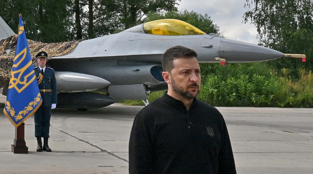 Không quân Ukraine thay tướng sau khi máy bay F-16 rơi giữa trận tập kích từ Nga- Ảnh 1.