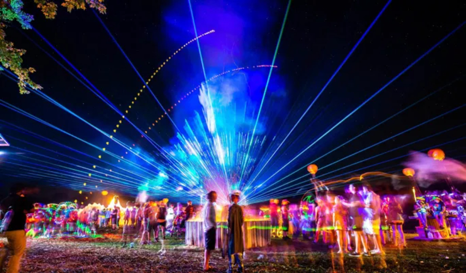 Những trường hợp chụp ảnh có thể làm hỏng camera smartphone- Ảnh 1. Những trường hợp chụp ảnh có thể làm hỏng camera smartphone- Ảnh 1.