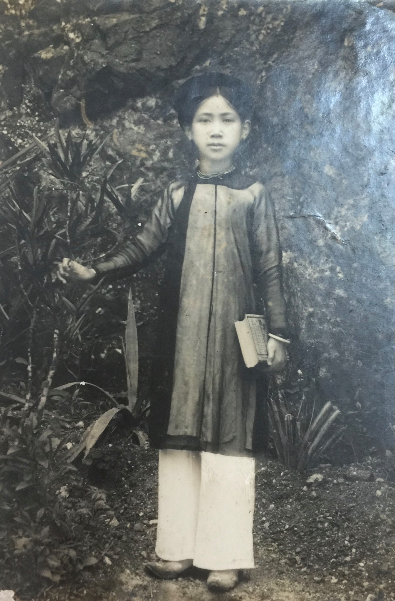 Cụ bà trong bức ảnh được cư dân mạng gọi là 'giai nhân nức tiếng Hà Thành' qua đời ở tuổi 103- Ảnh 3. Cụ bà trong bức ảnh được cư dân mạng gọi là 'giai nhân nức tiếng Hà Thành' qua đời ở tuổi 103- Ảnh 3.