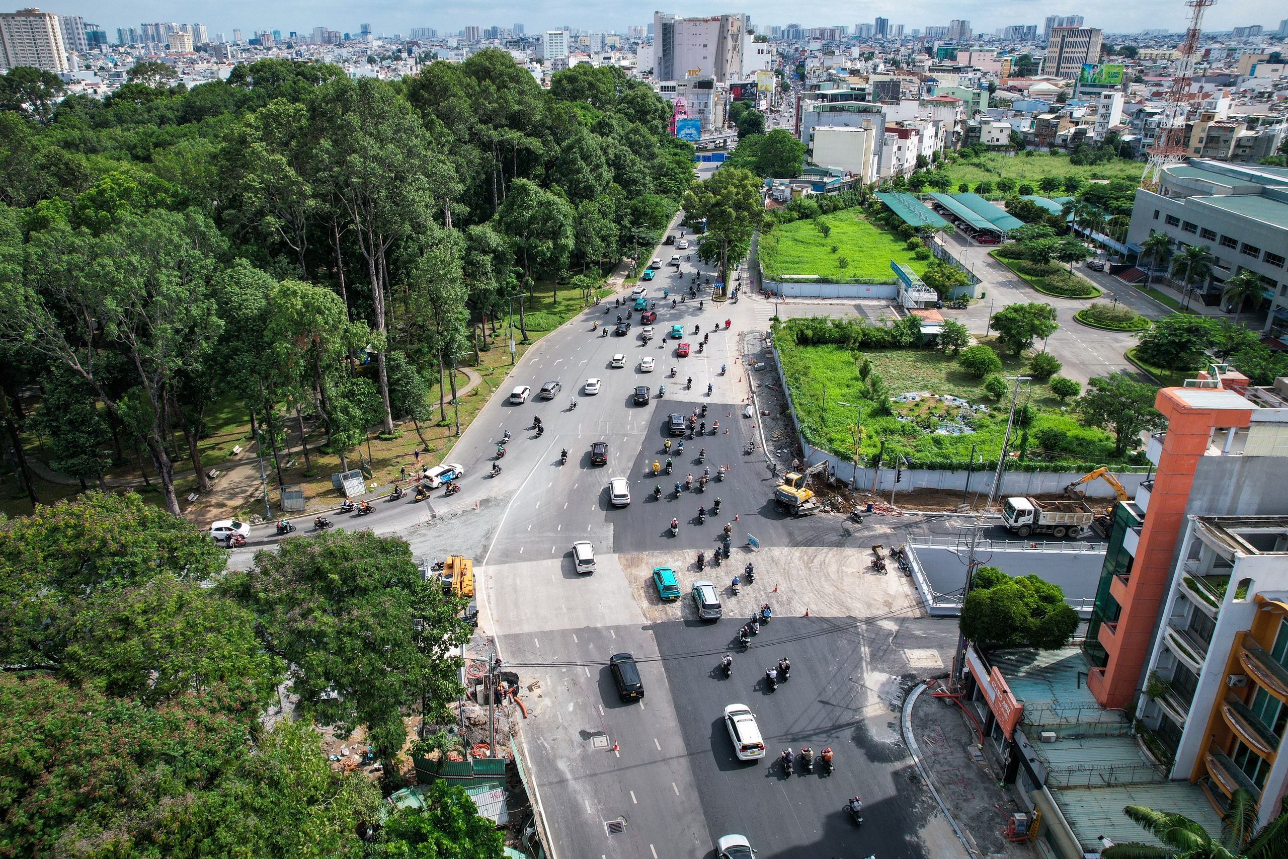 Hầm chui ngàn tỉ giảm tải cửa ngõ sân bay Tân Sơn Nhất trước ngày thông xe- Ảnh 7.