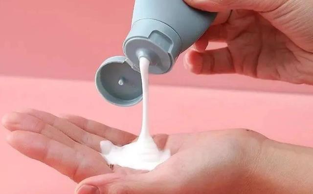 Silicone trong mỹ phẩm có chất lượng thấp hơn cấp y tế