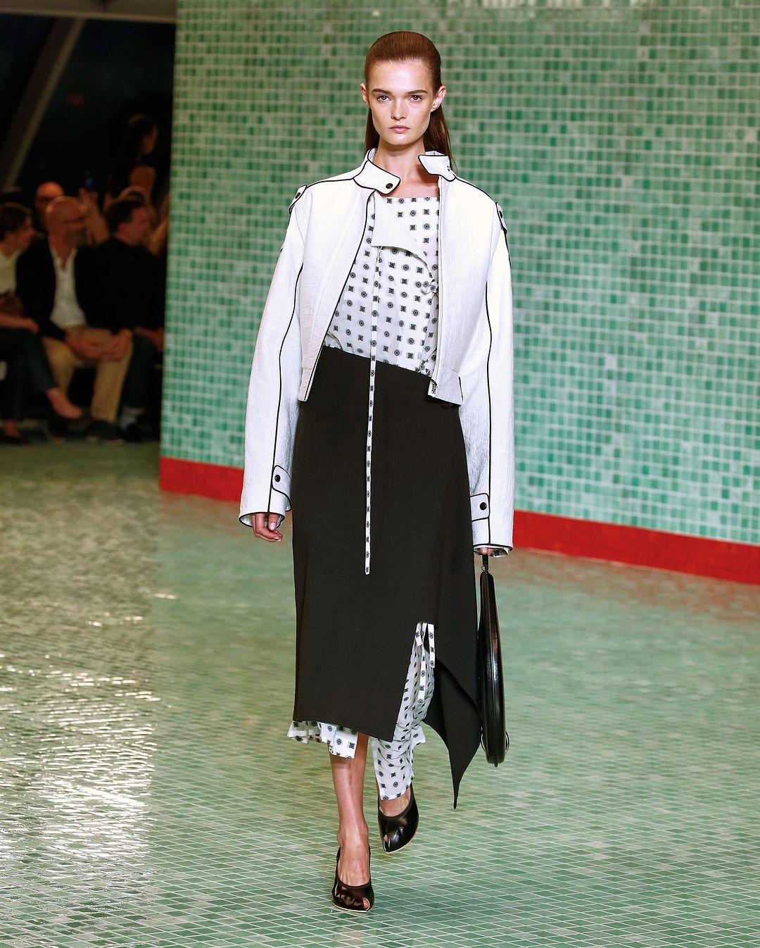 'Phù thủy' Elizabeth Olsen cùng dàn sao nữ khoe sắc tại show diễn của Tory Burch- Ảnh 15. 'Phù thủy' Elizabeth Olsen cùng dàn sao nữ khoe sắc tại show diễn của Tory Burch- Ảnh 15.