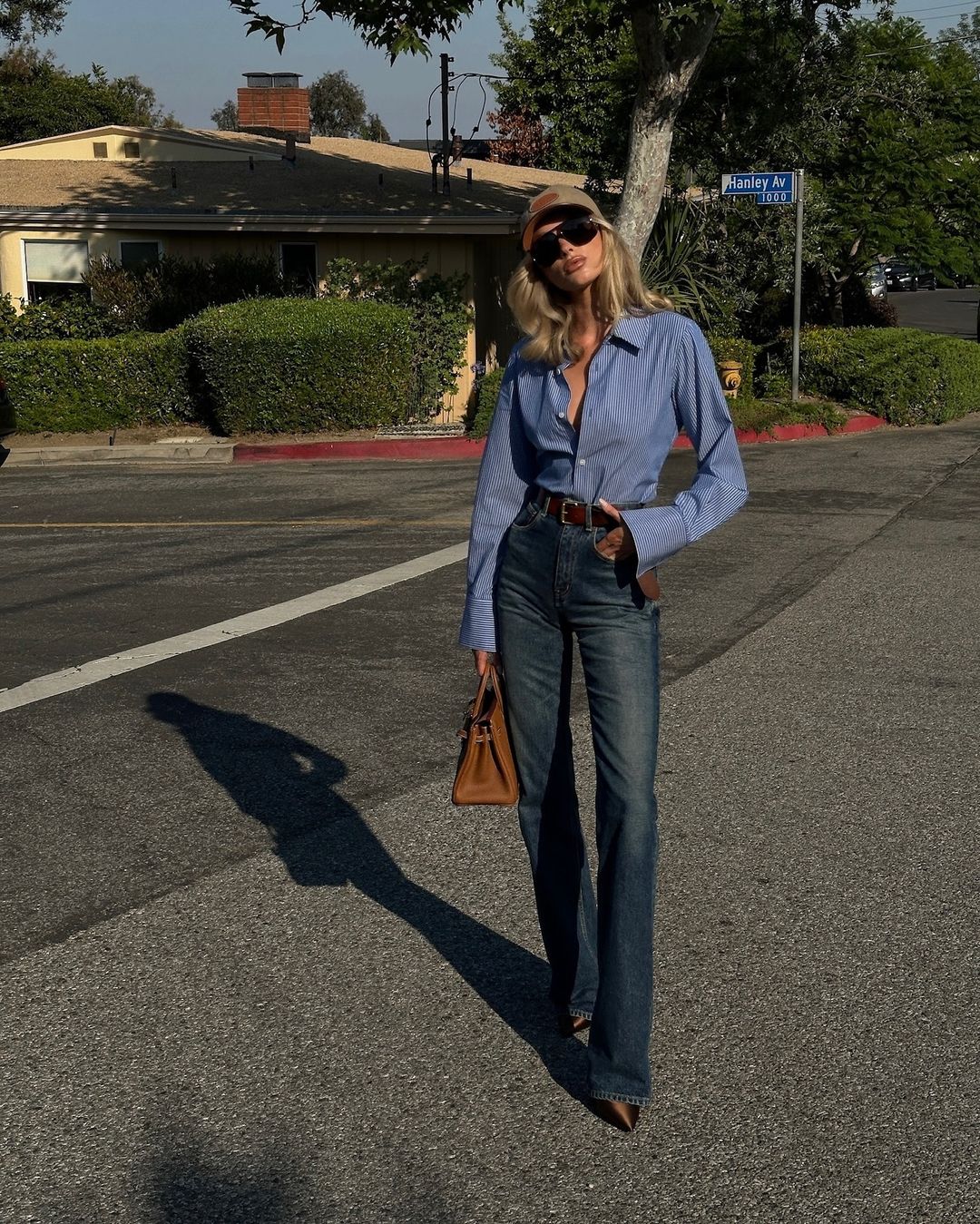Skinny jeans, mẫu quần tôn vòng 3 tốt nhất chính là xu hướng denim mùa này- Ảnh 1. Skinny jeans, mẫu quần tôn vòng 3 tốt nhất chính là xu hướng denim mùa này- Ảnh 1.