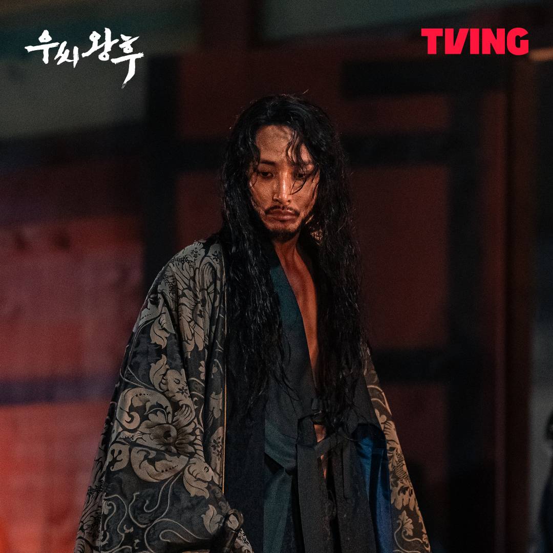 Chân dung phản diện trong bom tấn 'Queen Woo' Lee Soo Hyuk- Ảnh 4.