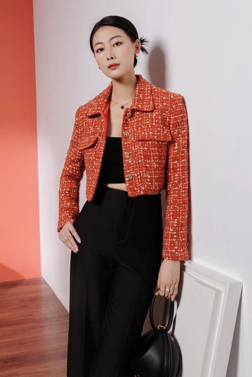 Proměňte se v elegantní podzimní dámu s vlněným kabátem - Foto 2. Hóa quý cô mùa thu sang trọng và đẳng cấp với áo khoác dạ- Ảnh 2.