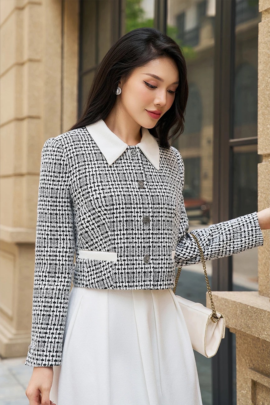 Proměňte se v elegantní podzimní dámu s vlněným kabátem - Foto 1. Hóa quý cô mùa thu sang trọng và đẳng cấp với áo khoác dạ- Ảnh 1.