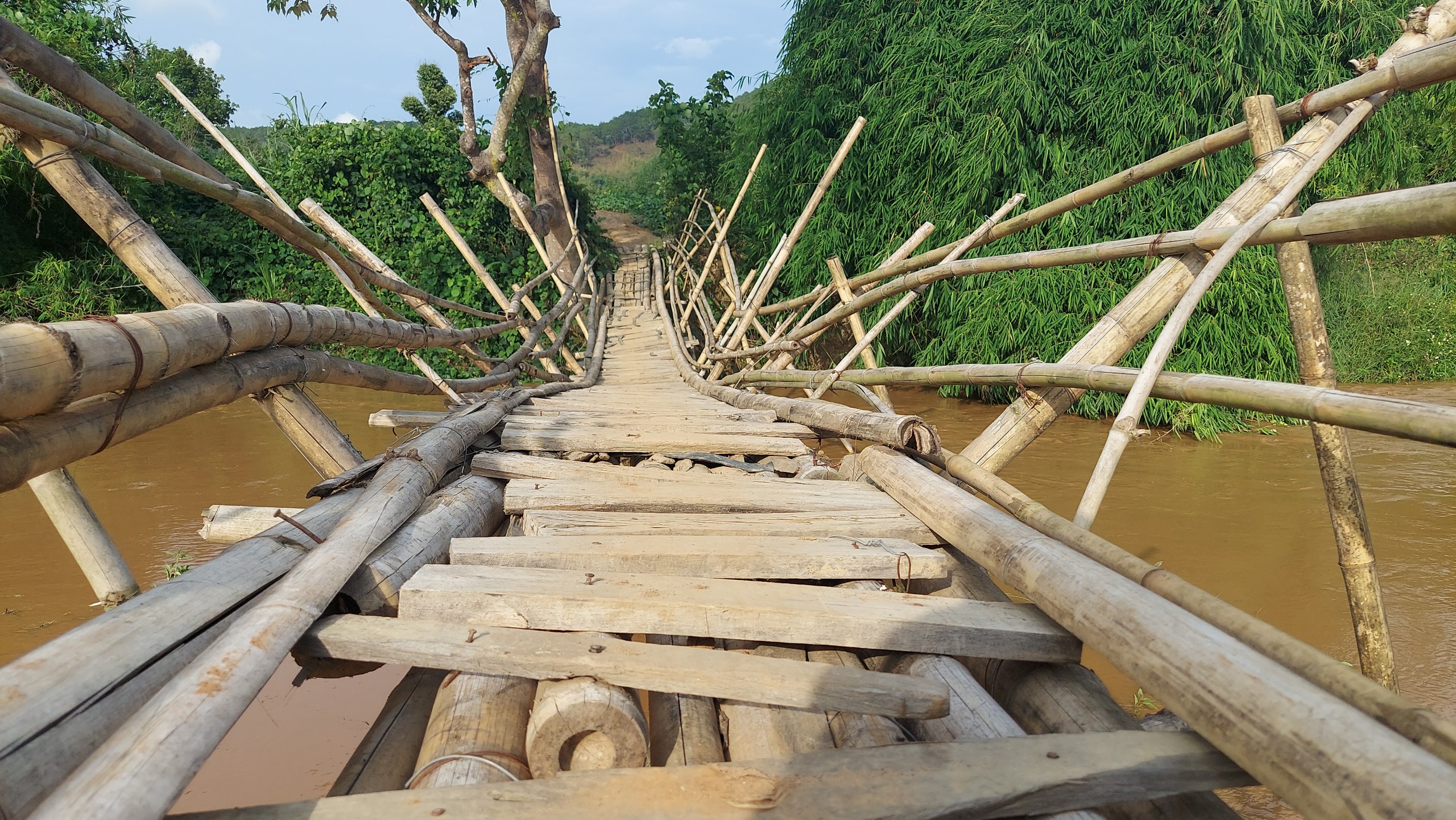 Kon Tum: 29 cây cầu treo xuống cấp, hư hỏng nặng- Ảnh 4.