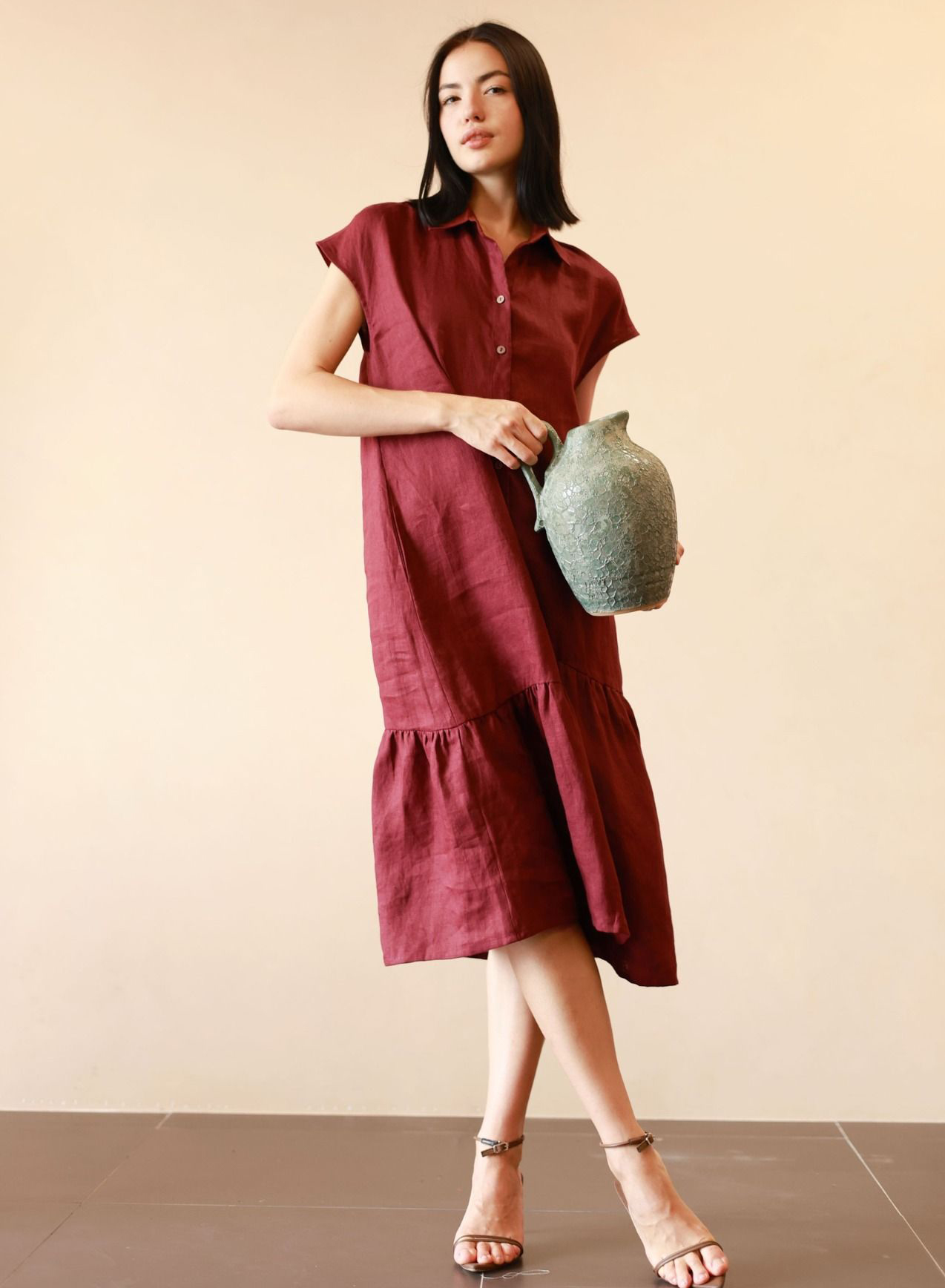 فستان الكتان، القطعة الأكثر تنوعا وعملية في خزانة ملابسك - صورة 6. Váy suông linen, trang phục đa năng và thiết thực nhất tủ đồ- Ảnh 6.