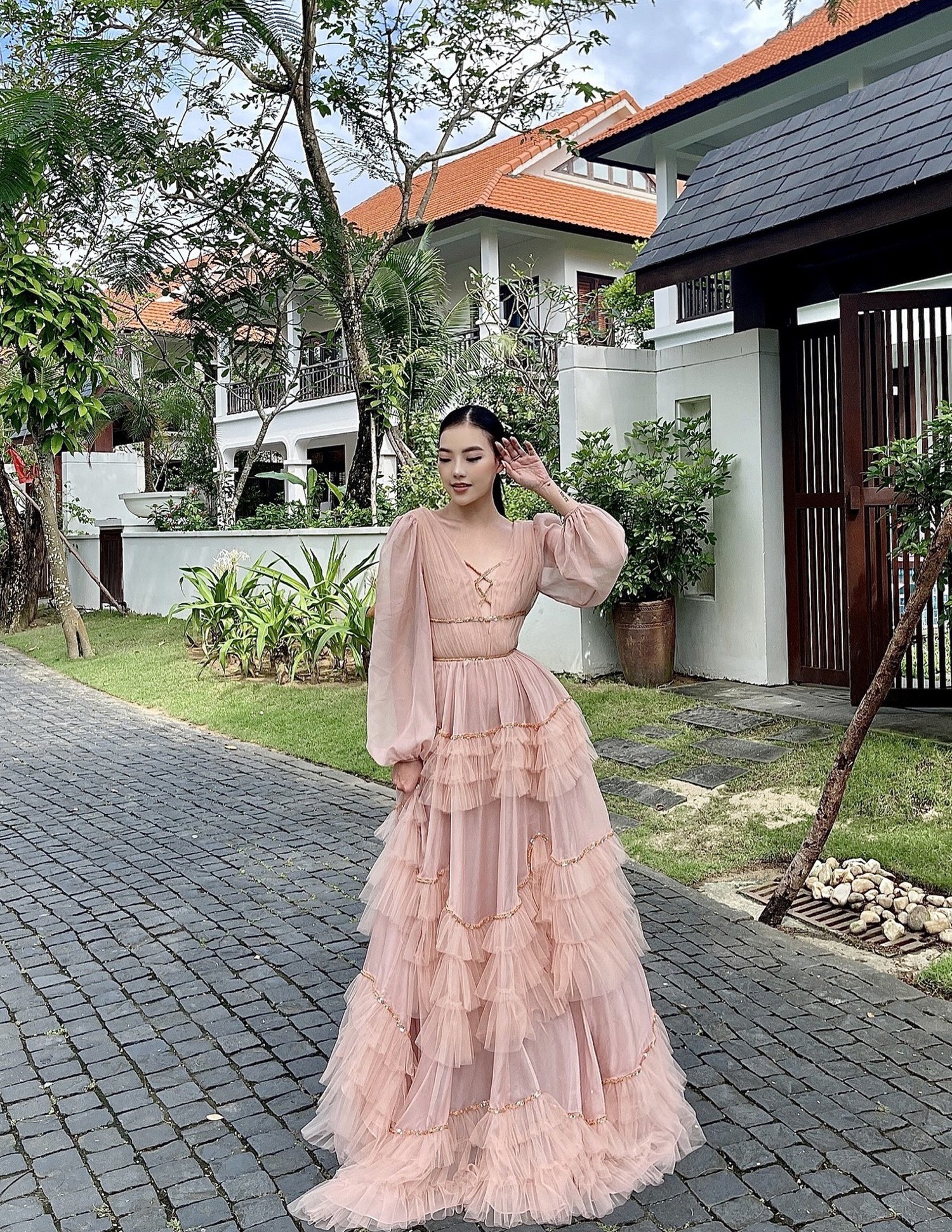 Vestidos de fiesta sugeridos para ayudarte a lucir como una diosa - Foto 5. Gợi ý những mẫu váy dự tiệc giúp nàng đẹp tựa nữ thần- Ảnh 5.