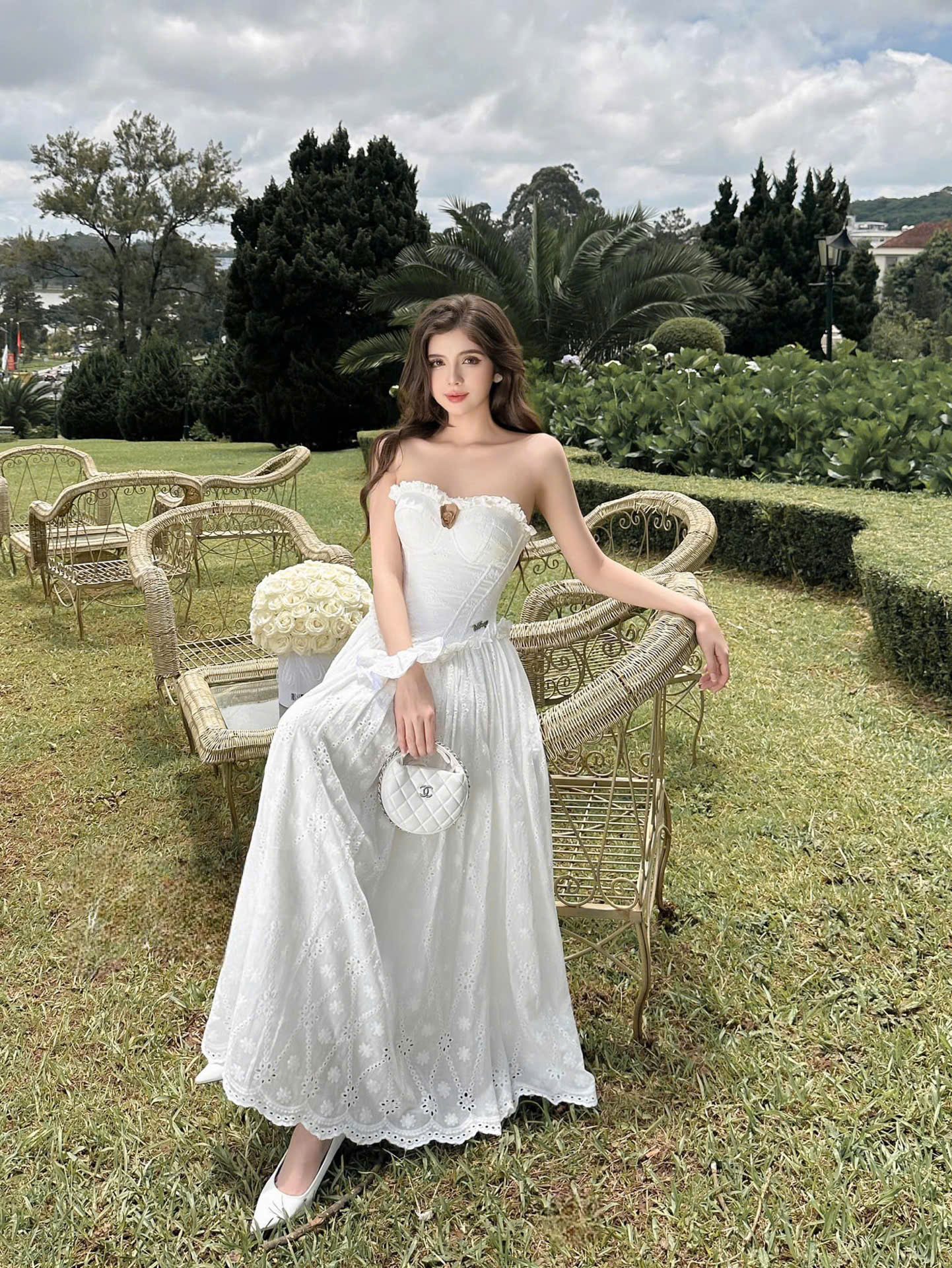 Sugerencias de vestidos de fiesta para ayudarte a lucir como una diosa - Foto 7. Gợi ý những mẫu váy dự tiệc giúp nàng đẹp tựa nữ thần- Ảnh 7.