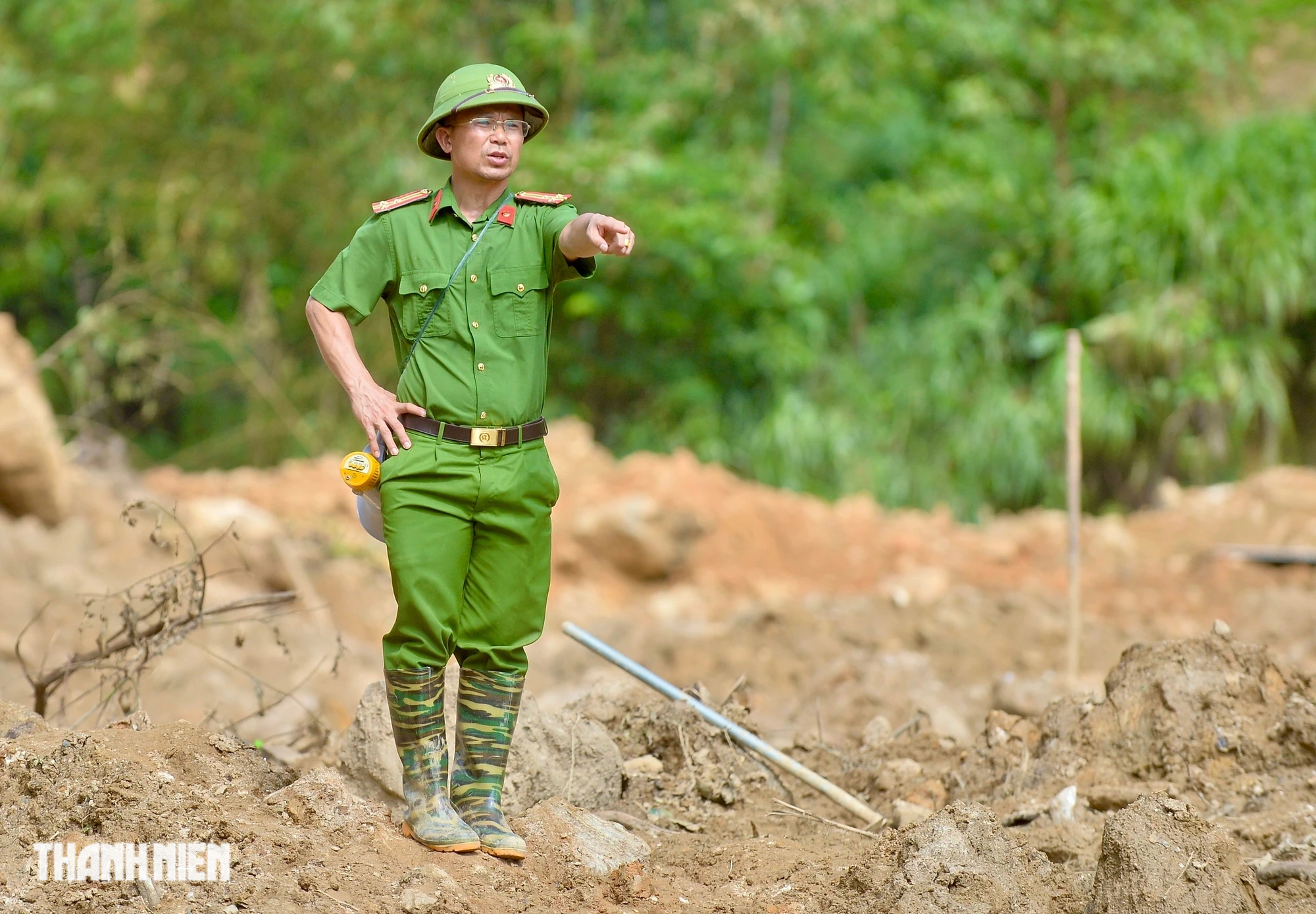 Hiện trường vụ sạt lở đất Nậm Tông làm 18 người chết và mất tích- Ảnh 2.