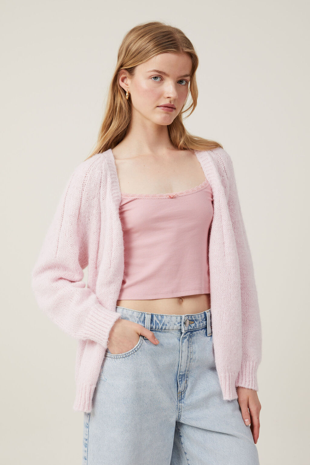 Contando histórias de outono com cardigan feminino - Foto 7. Kể chuyện mùa thu cùng áo cardigan nữ tính- Ảnh 7.