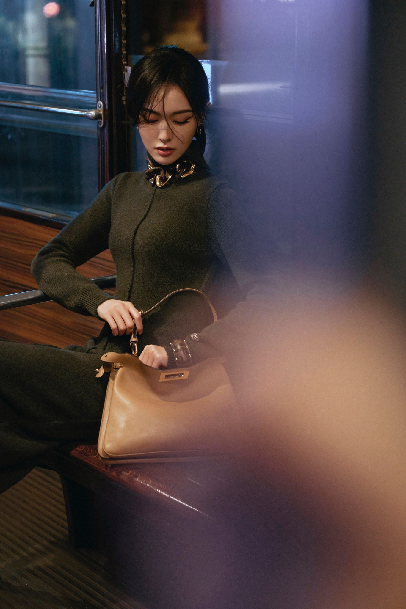 Song Hye Kyo និង Duong Yen ប៉ះទង្គិចគ្នាក្នុងគំនិត ចំណុចលេចធ្លោគឺការរួមផ្សំគ្នាដ៏គួរឱ្យទាក់ទាញបំផុត - រូបថត 5. Song Hye Kyo, Đường Yên đụng độ concept, điểm nhấn ở cách phối cực kỳ tôn dáng- Ảnh 5.