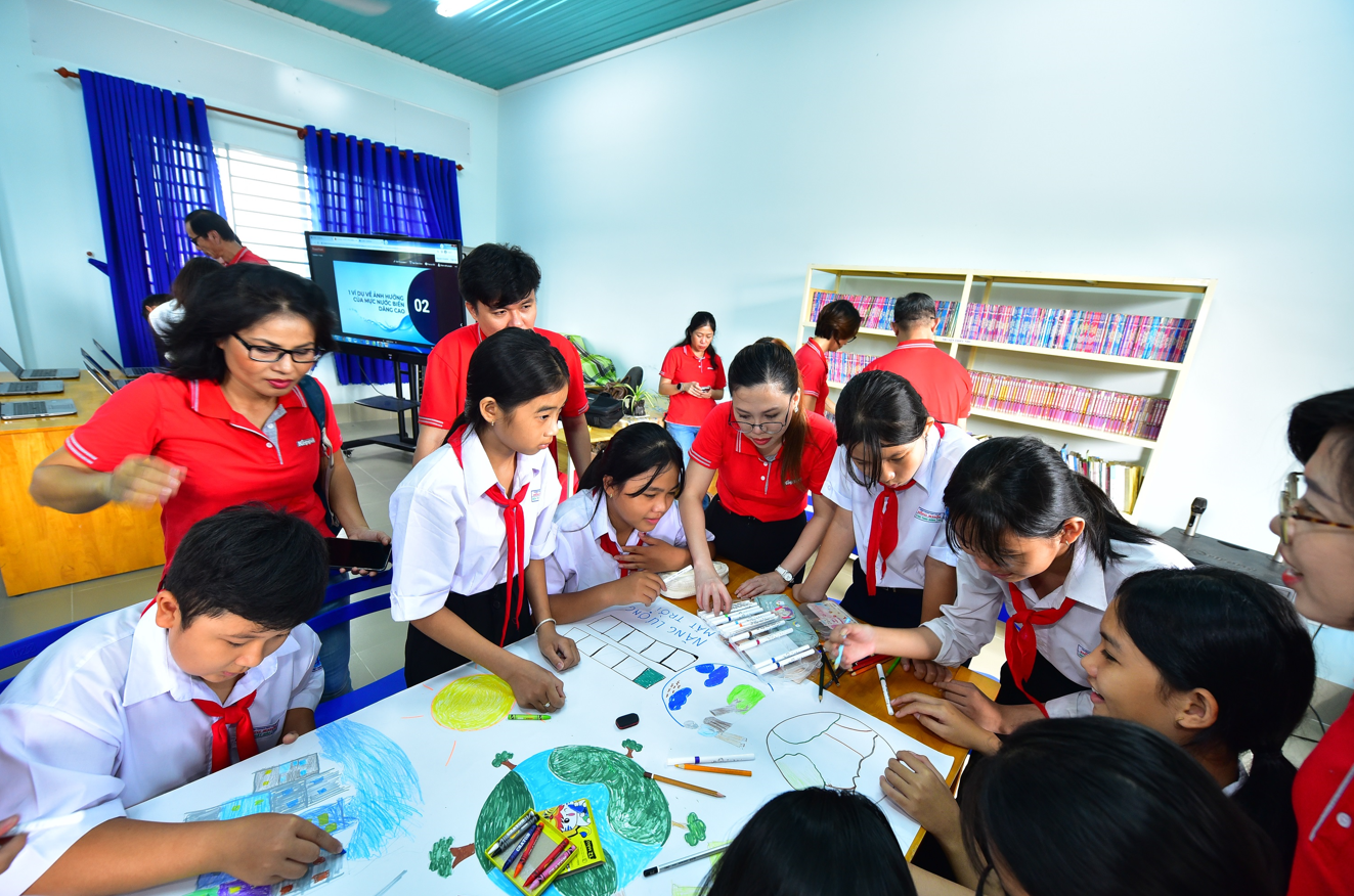 Bytes for Future nâng cao kiến thức công nghệ thông tin cho học sinh Việt Nam- Ảnh 5. Bytes for Future nâng cao kiến thức công nghệ thông tin cho học sinh Việt Nam- Ảnh 5.