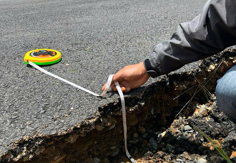 Lâm Đồng: Thi công đường kém chất lượng, một giám đốc, 2 cán bộ bị khởi tố- Ảnh 3. Lâm Đồng: Thi công đường kém chất lượng, một giám đốc, 2 cán bộ bị khởi tố- Ảnh 3.