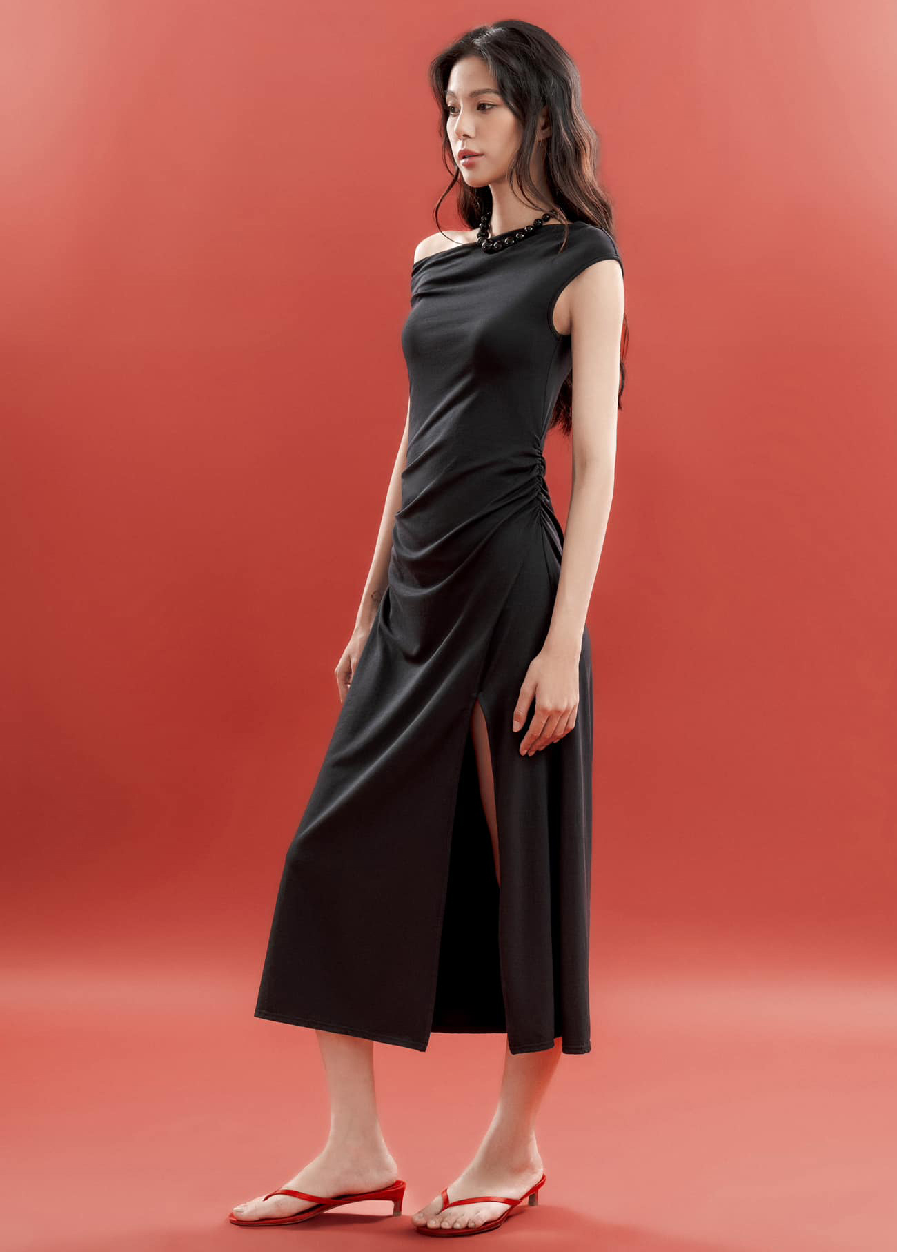 Màu lặng, kiểu trang phục trung tính đơn sắc nhẹ nhàng mà không thể rời mắt- Ảnh 8. Màu lặng, kiểu trang phục trung tính đơn sắc nhẹ nhàng mà không thể rời mắt- Ảnh 8.