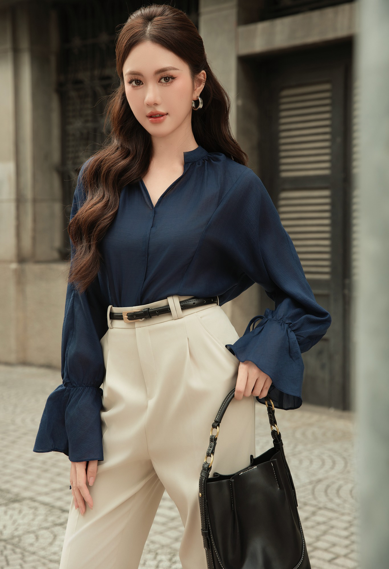 Màu lặng, kiểu trang phục trung tính đơn sắc nhẹ nhàng mà không thể rời mắt- Ảnh 6. Màu lặng, kiểu trang phục trung tính đơn sắc nhẹ nhàng mà không thể rời mắt- Ảnh 6.