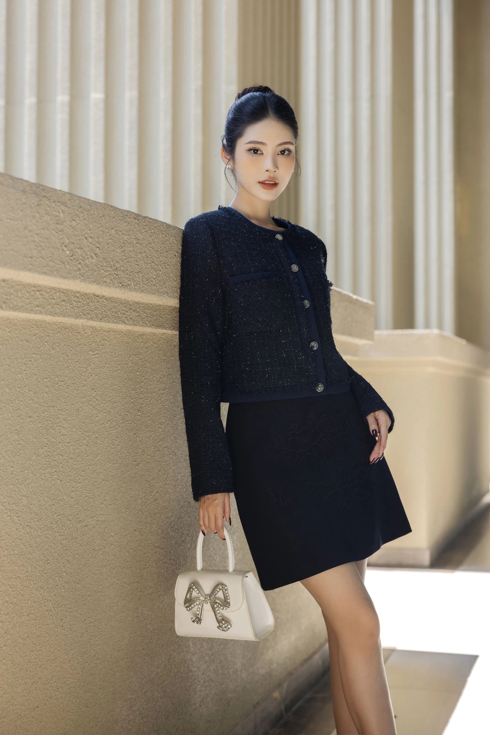 今シーズンのマストハブなツイードアイテムをチェック - 写真1。 Điểm danh những món đồ tweed nhất định phải có mùa này- Ảnh 1.