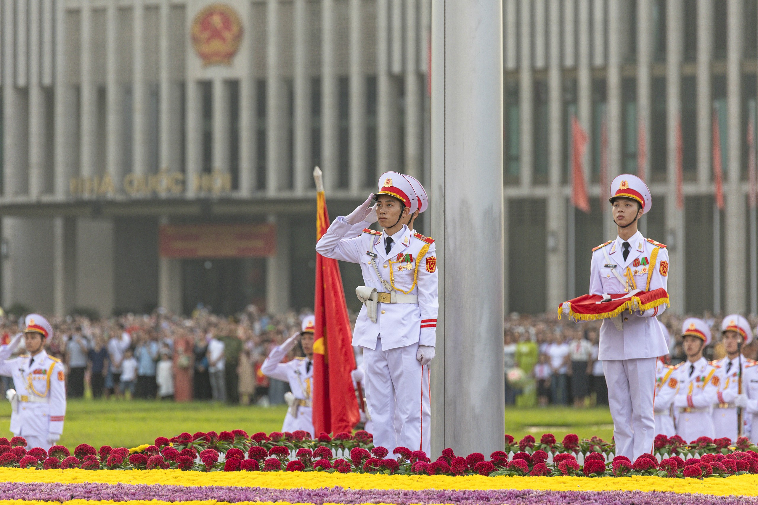 Thiêng liêng nghi lễ thượng cờ mừng Quốc khánh 2.9- Ảnh 12.