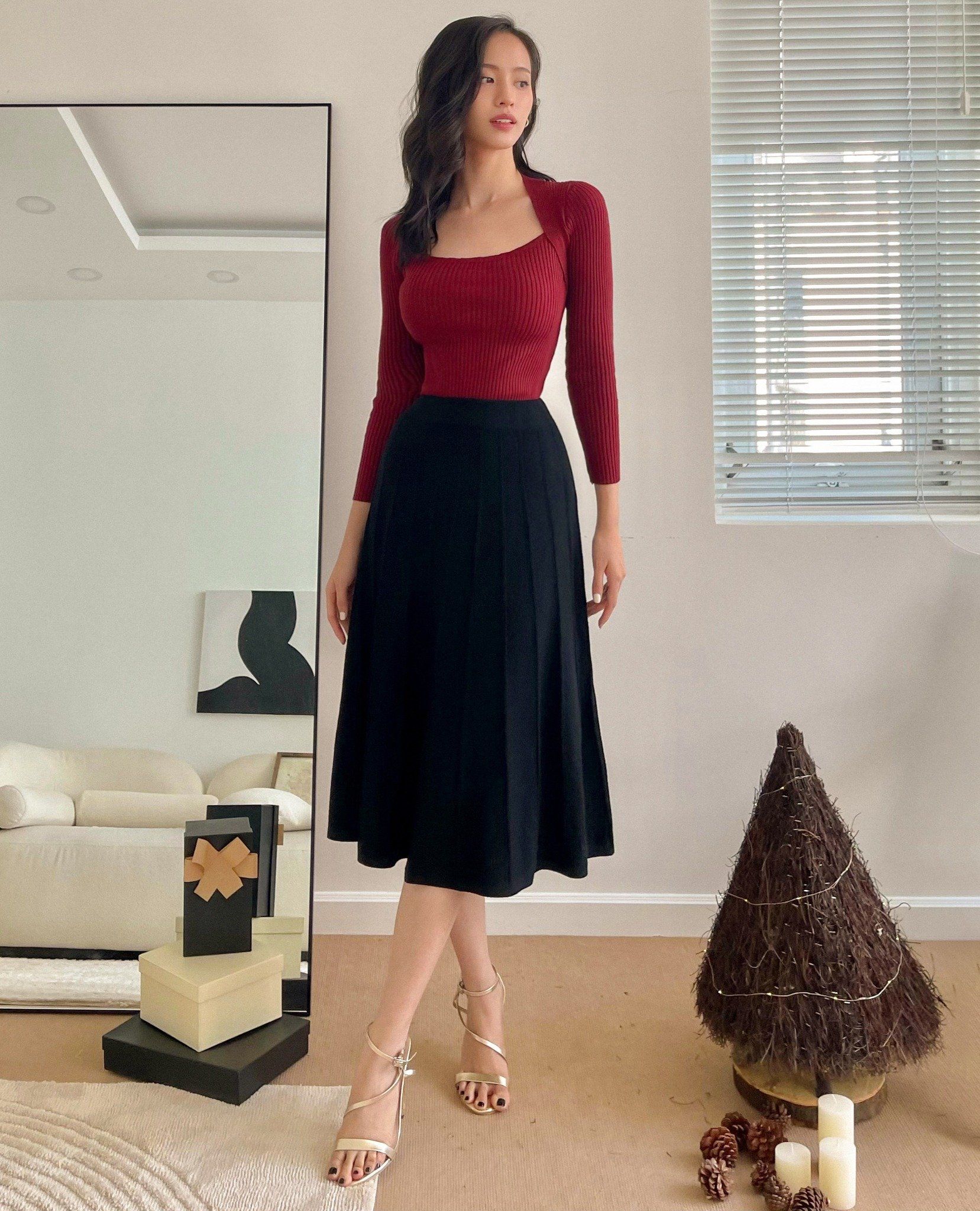 ការពាក់រ៉ូប midi បង្កើតការបន្លិចឆើតឆាយ និងវិជ្ជាជីវៈសម្រាប់រចនាប័ទ្មការិយាល័យ - រូបថត ៧. Diện váy midi tạo điểm nhấn thanh lịch và chuyên nghiệp cho phong cách công sở
- Ảnh 7.