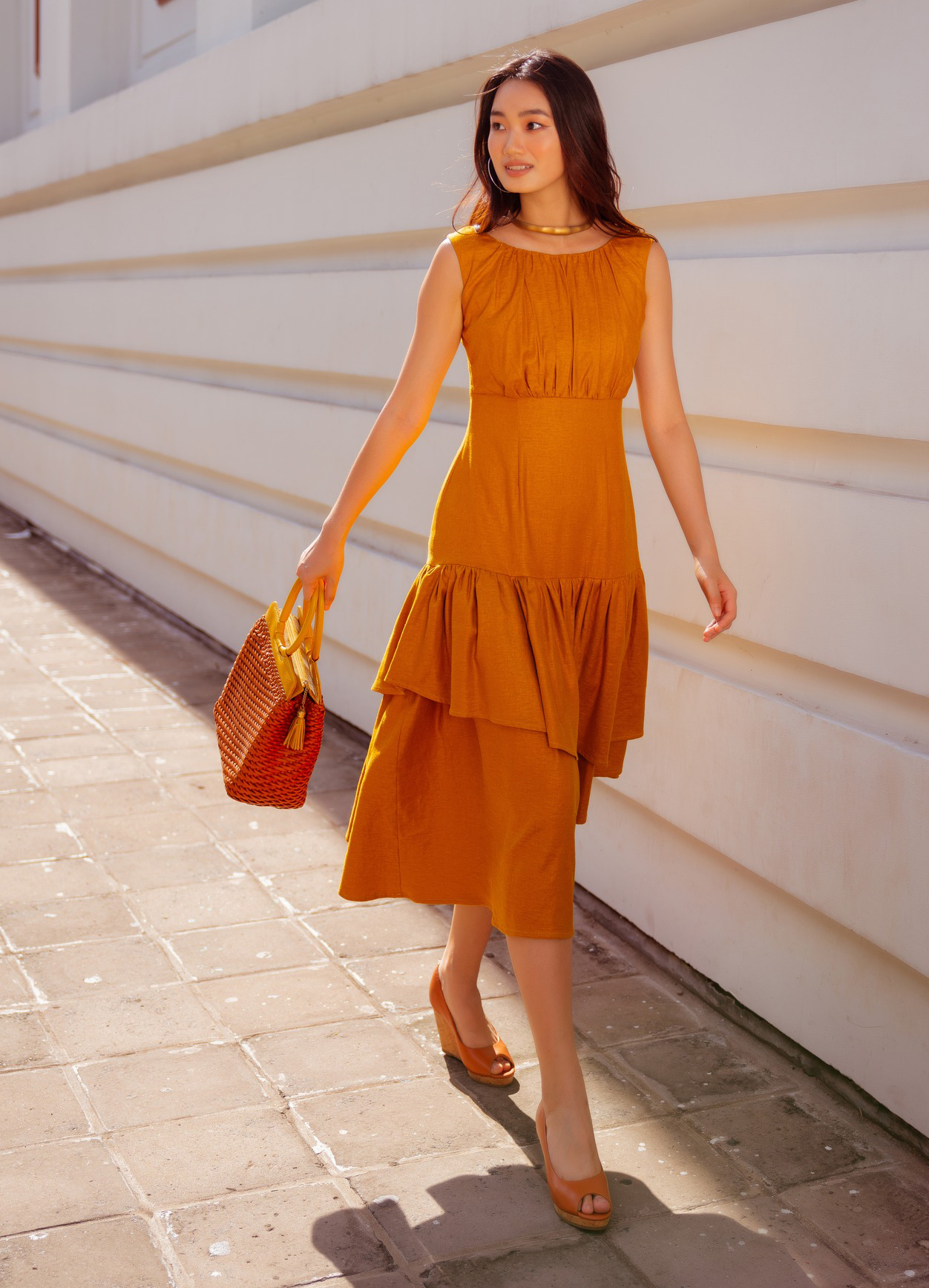 Entra en el suave otoño con conjuntos de lino - Foto 10. Bước vào mùa thu dịu dàng cùng trang phục linen- Ảnh 10.