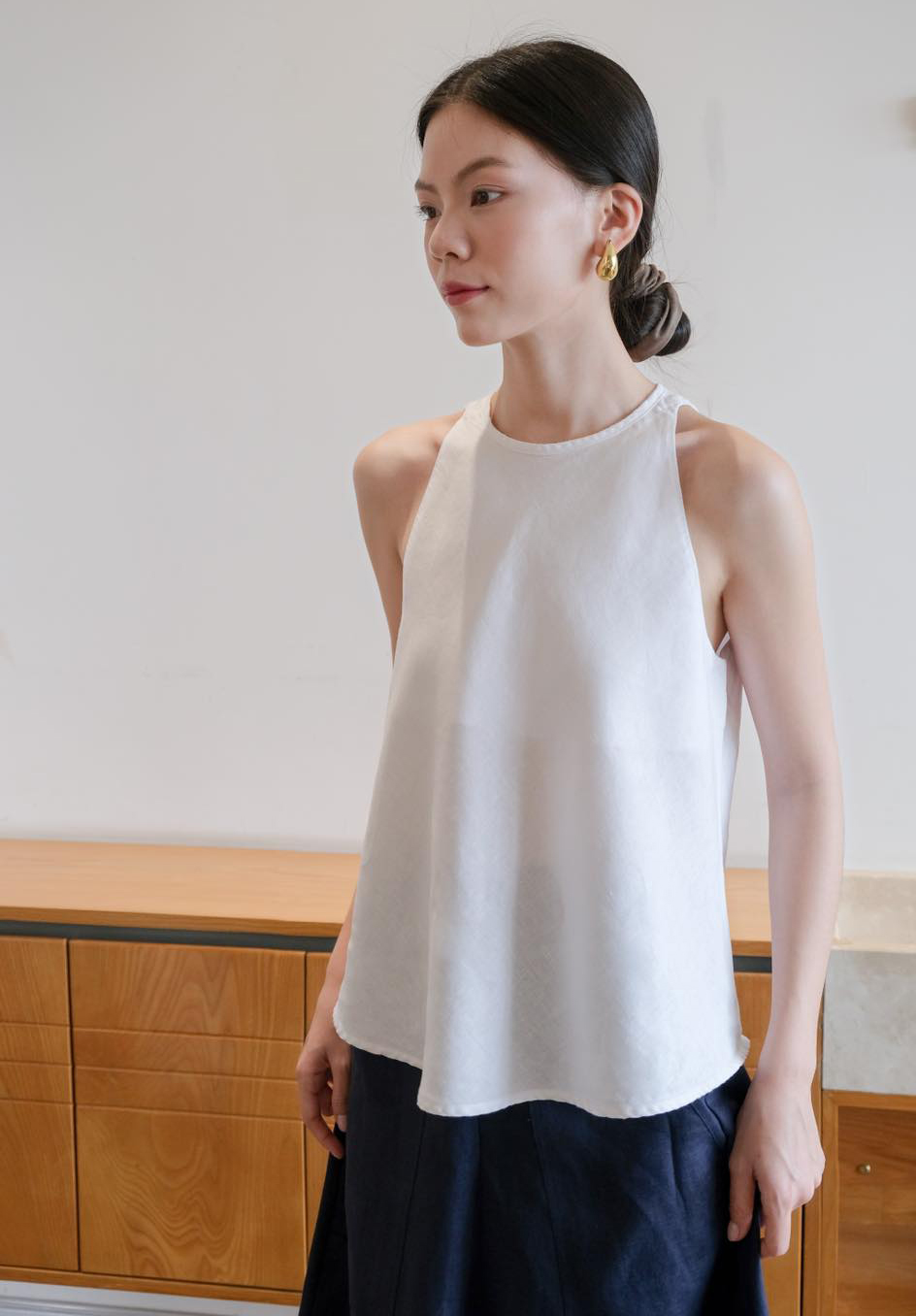 Entra en el suave otoño con conjuntos de lino - Foto 11. Bước vào mùa thu dịu dàng cùng trang phục linen- Ảnh 11.