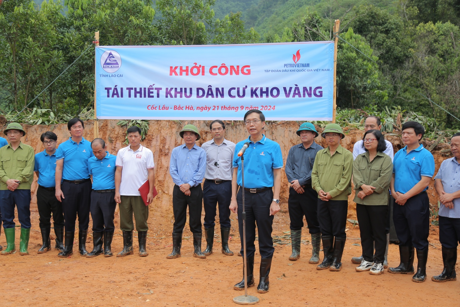 Petrovietnam tái thiết toàn bộ khu dân cư thôn Kho Vàng, hoàn thành trong 100 ngày- Ảnh 1. Petrovietnam tái thiết toàn bộ khu dân cư thôn Kho Vàng, hoàn thành trong 100 ngày- Ảnh 1.