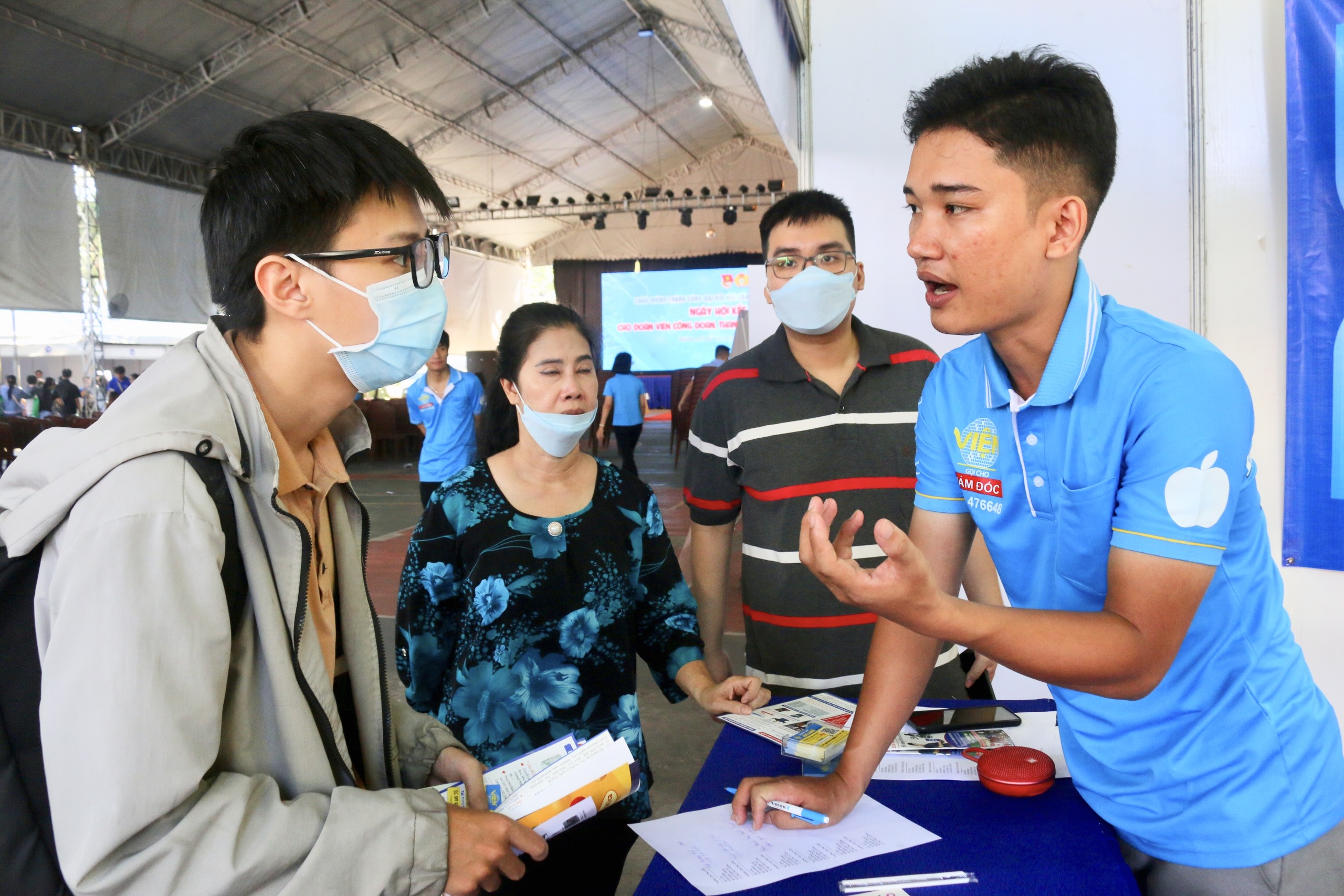 Hơn 63% lao động tìm việc trình độ đại học nhưng nhu cầu tuyển dụng chỉ gần 20%- Ảnh 1.