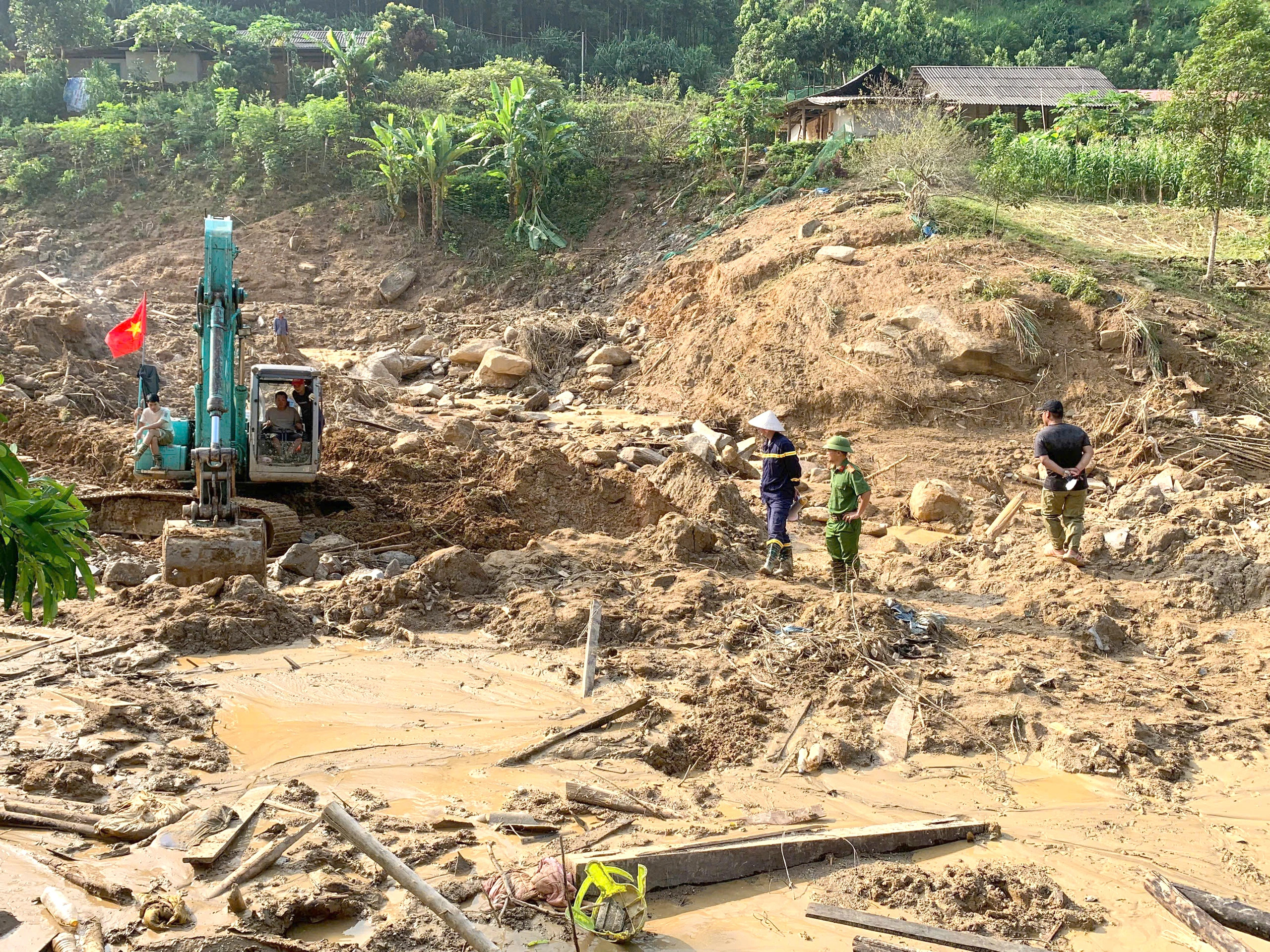 Nhìn lại cơn bão Yagi lịch sử: Những hậu quả khủng khiếp và đau lòng- Ảnh 3.