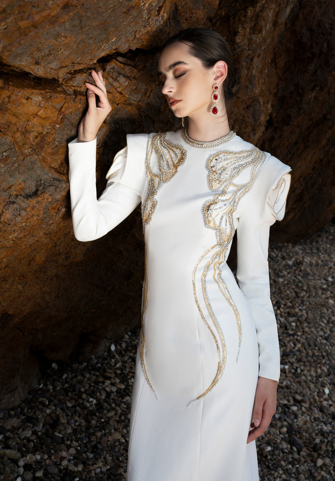 Vestido luxuoso para festa de fim de ano que todo mundo quer ver - Foto 3. Đầm dự tiệc sang trọng mùa cuối năm, ai cũng muốn ngắm nhìn- Ảnh 3.