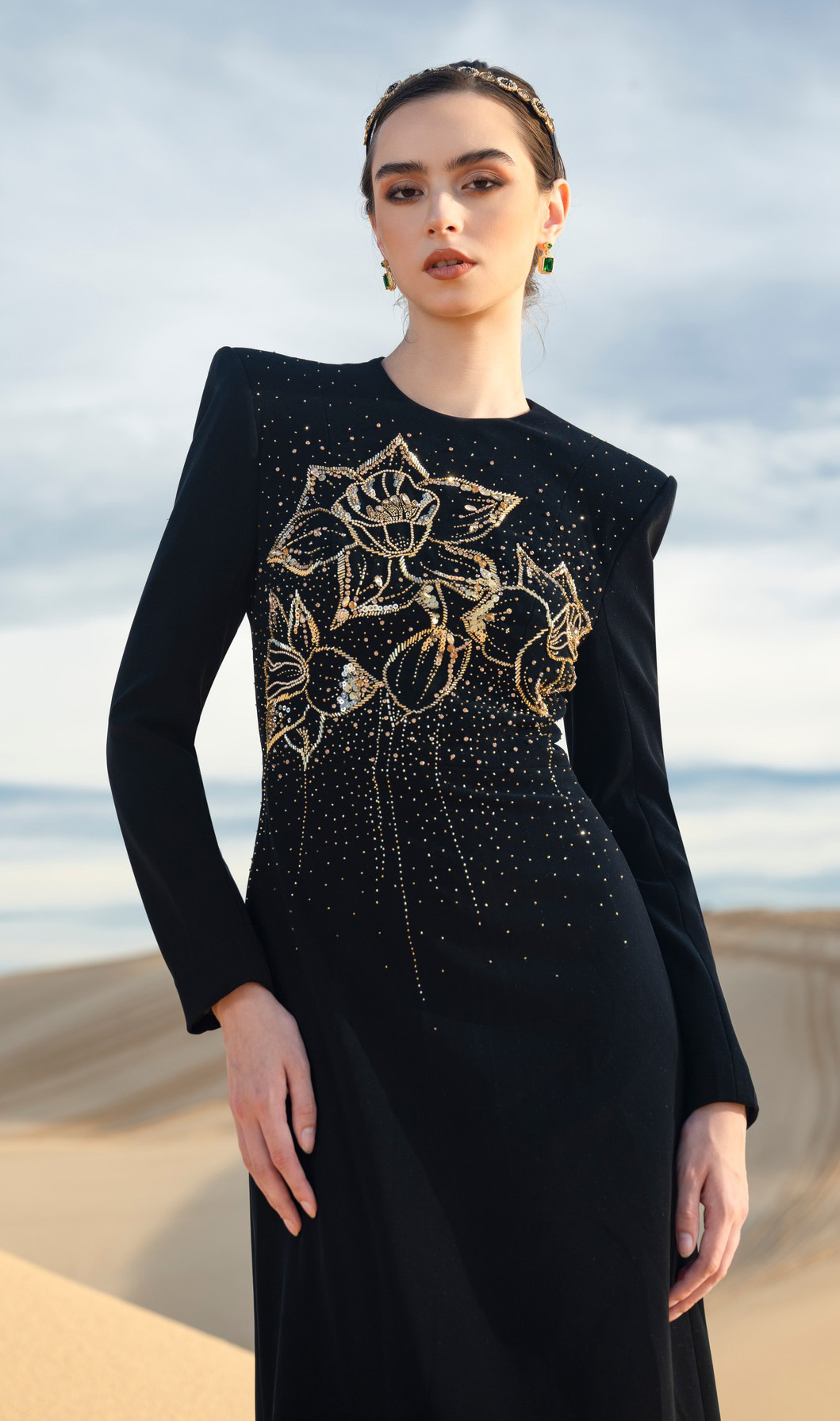 Vestidos luxuosos para festas de fim de ano que todo mundo quer ver - Foto 5. Đầm dự tiệc sang trọng mùa cuối năm, ai cũng muốn ngắm nhìn- Ảnh 5.