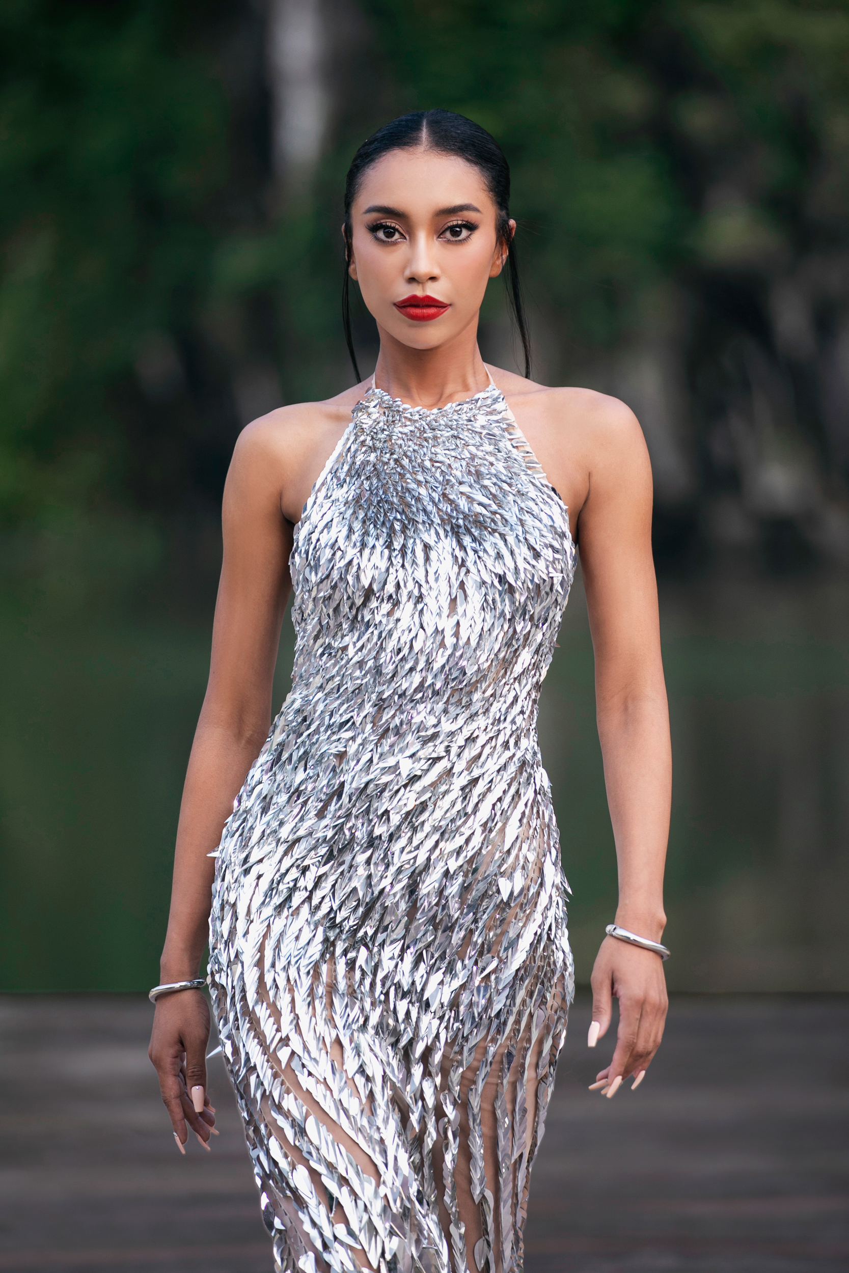 Vestidos de festa luxuosos para o final de ano, todo mundo quer ver - Foto 10. Đầm dự tiệc sang trọng mùa cuối năm, ai cũng muốn ngắm nhìn- Ảnh 10.