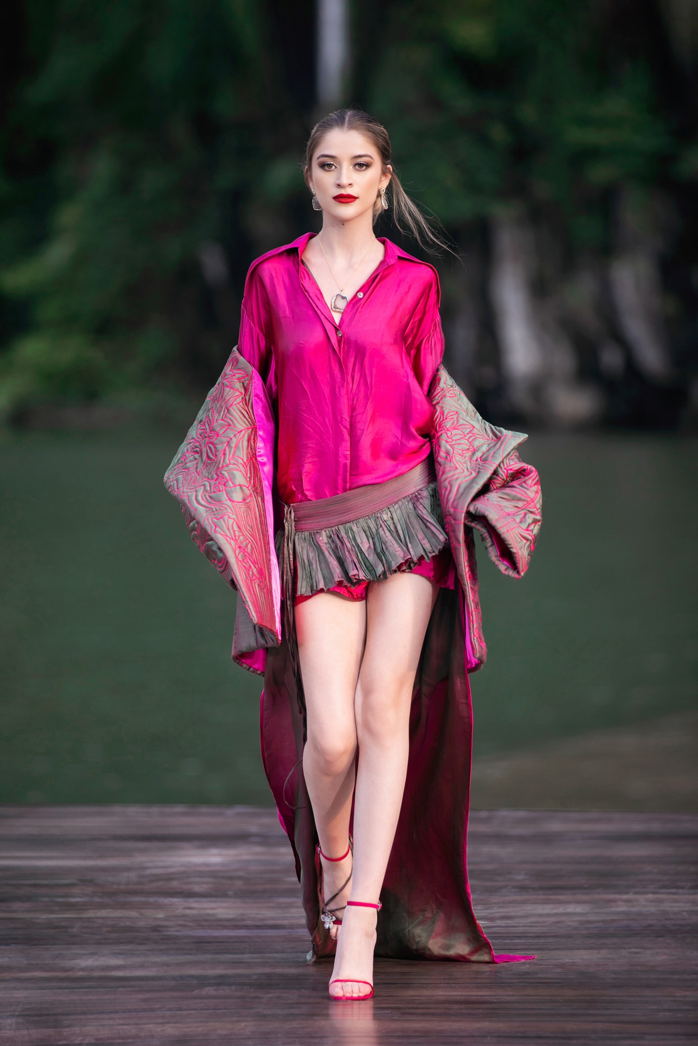 Mătasea Ma Chau speră să reînvie - Fotografia 5. Lụa Mã Châu ước vọng hồi sinh- Ảnh 5.