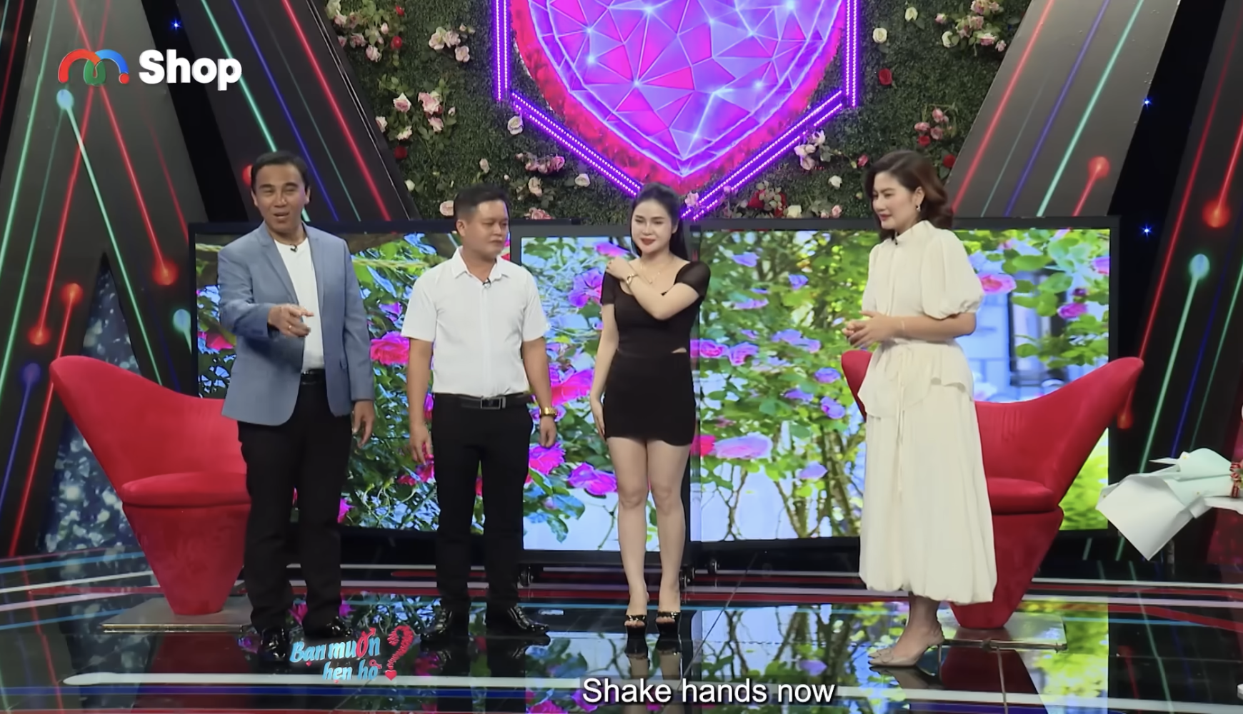 Quyền Linh ngỡ ngàng trước nữ dược sĩ xinh như hoa hậu đến show hẹn hò- Ảnh 5. Quyền Linh ngỡ ngàng trước nữ dược sĩ xinh như hoa hậu đến show hẹn hò- Ảnh 5.