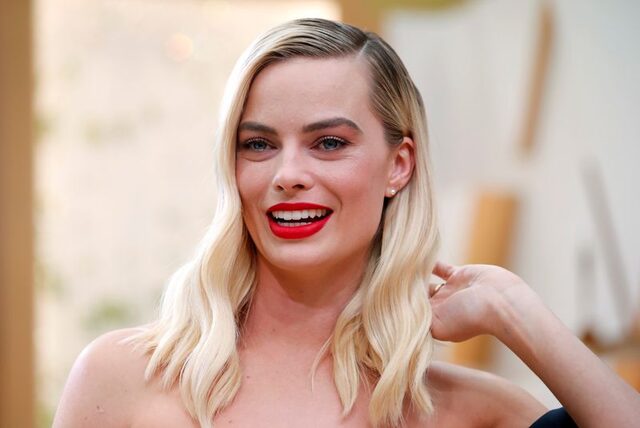 'Bom sex' Margot Robbie đóng nữ chính trong 'Đồi gió hú'- Ảnh 1.