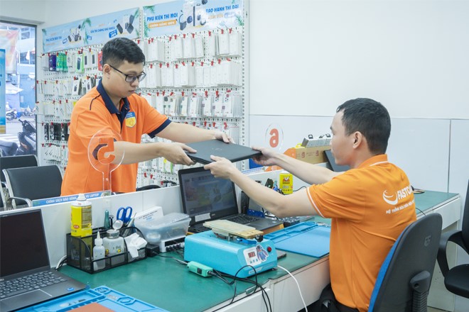 Đội ngũ kỹ thuật viên có tay nghề cao Đội ngũ kỹ thuật viên có tay nghề cao