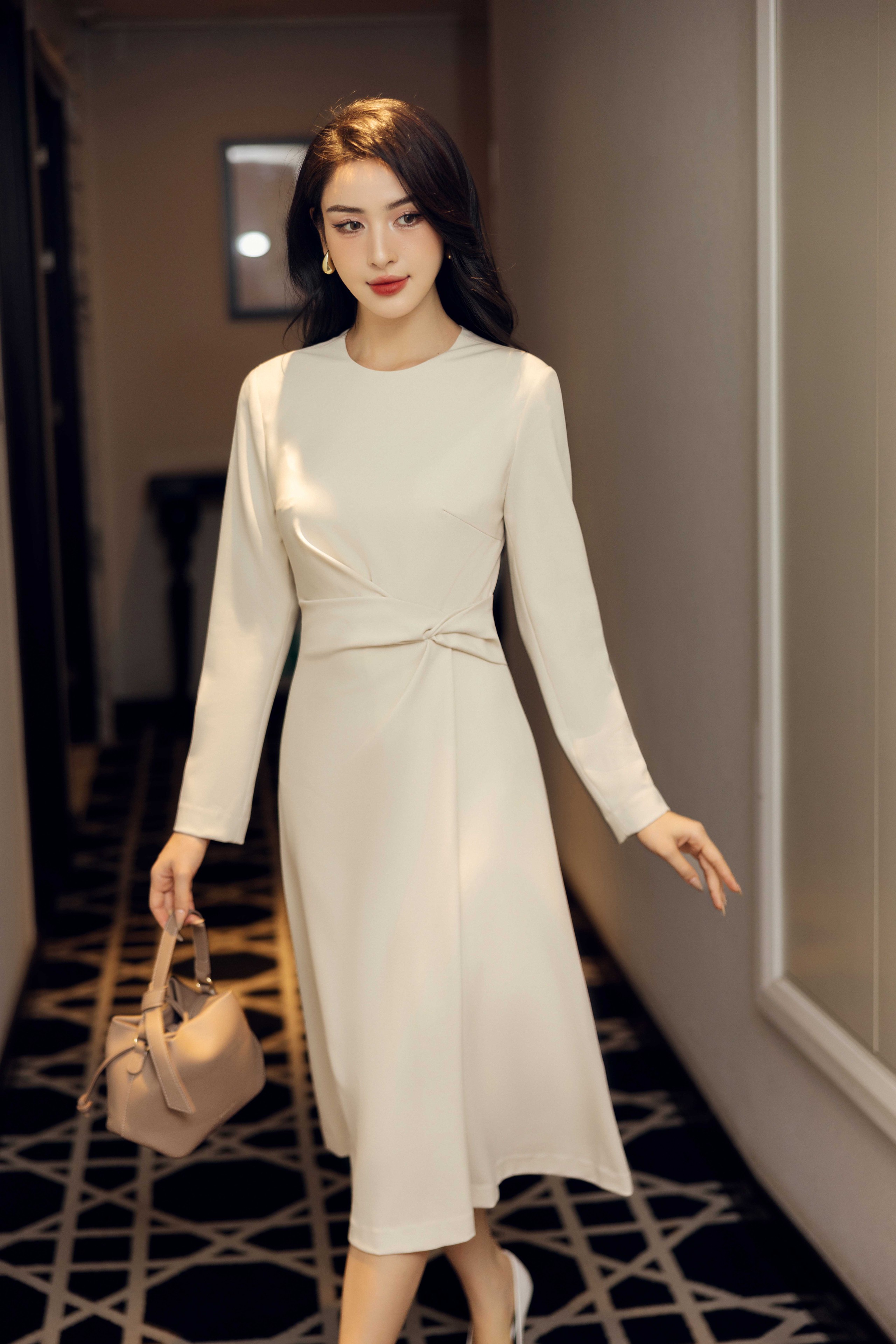 3 từ khóa làm nên xu hướng thời trang công sở hiện đại- Ảnh 1. 3 từ khóa làm nên xu hướng thời trang công sở hiện đại- Ảnh 1.