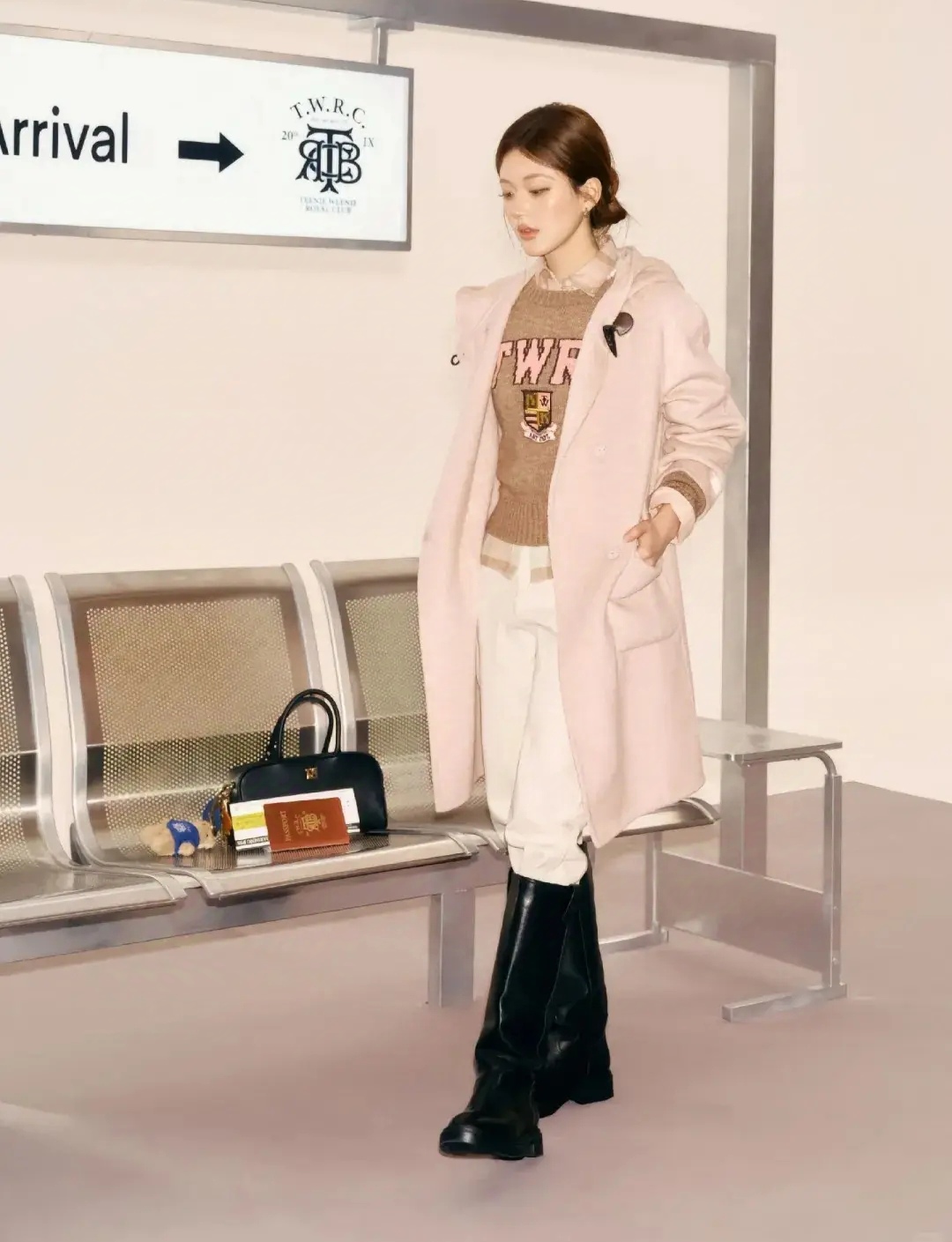 Como usar looks cor-de-rosa charmosos, mas não extravagantes - Foto 9. Cách diện trang phục màu hồng mộng mơ đầy yêu kiều nhưng không hề sến- Ảnh 9.