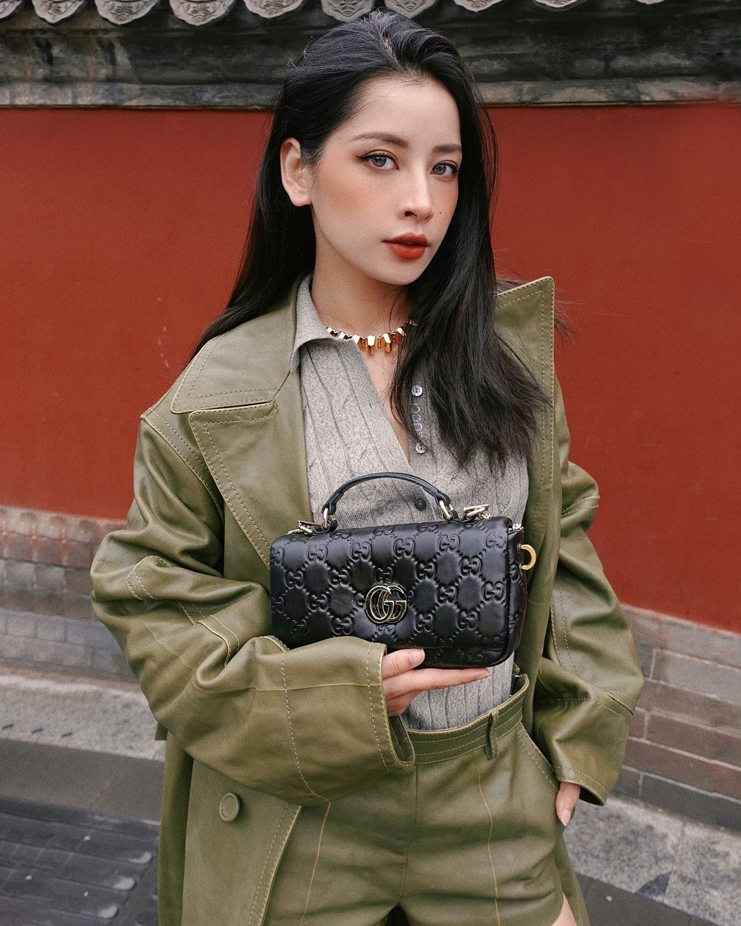 Exploding with vibrant green for a more fashionable fall - Photo 5. Bùng nổ sắc xanh đầy sức sống cho mùa thu thêm thời thượng- Ảnh 5.