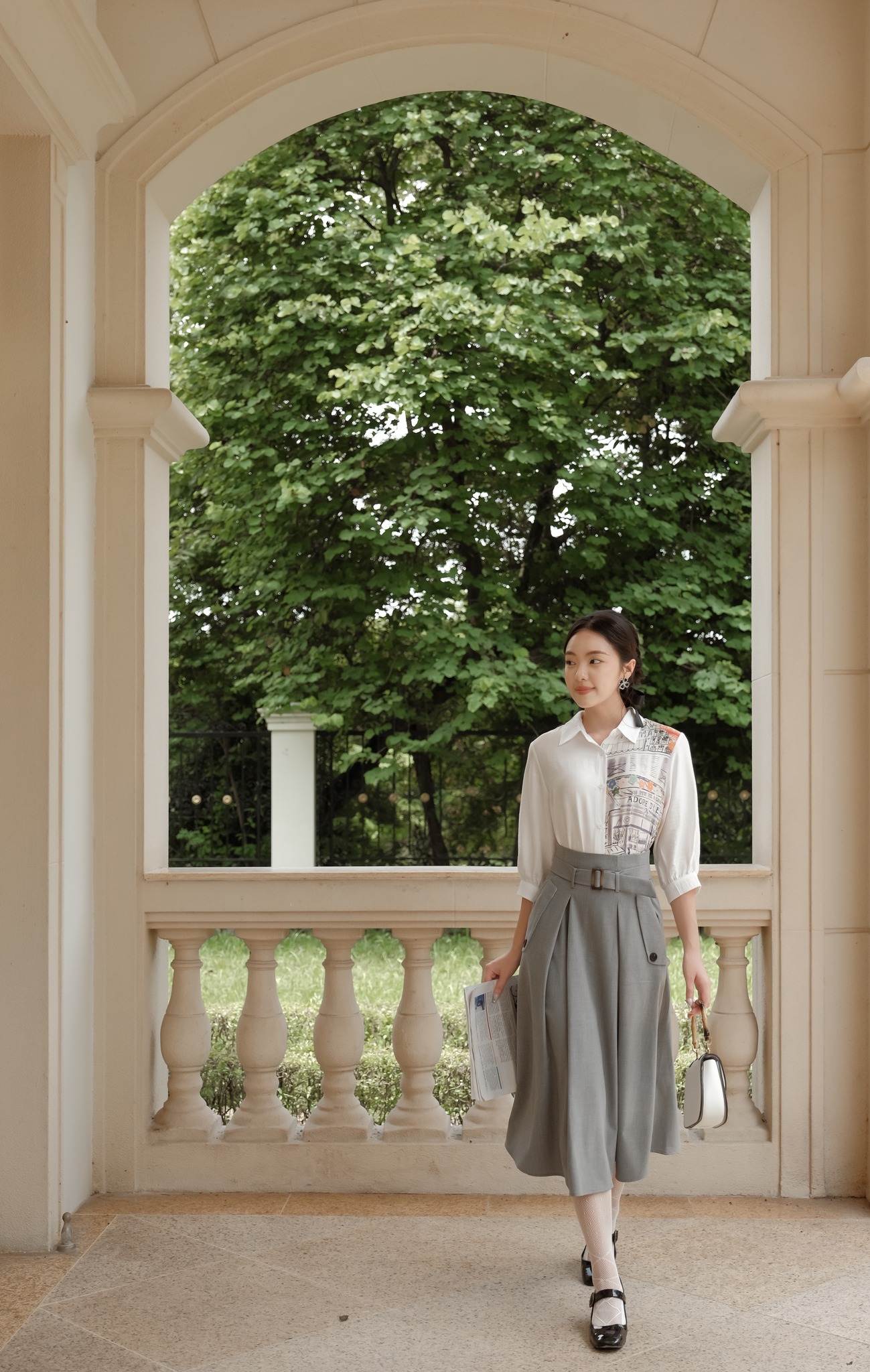 রোমান্টিক ভিনটেজ ট্রেন্ড দিয়ে আপনার পোশাক 'পুনর্নির্মাণ' করুন - ছবি ৬। 'Tái thiết' tủ quần áo với xu hướng vintage lãng mạn- Ảnh 6.