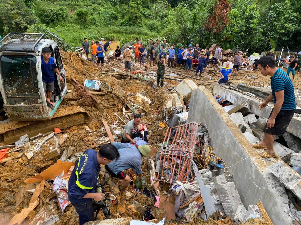 Tìm thấy thi thể 1 nạn nhân vụ sạt lở ở Hà Giang- Ảnh 7.