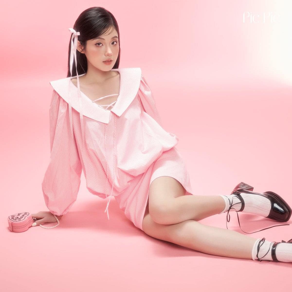 Muốn 'trẻ hóa' ngoại hình, nàng nhất định phải chăm diện đồ balletcore- Ảnh 8. Muốn 'trẻ hóa' ngoại hình, nàng nhất định phải chăm diện đồ balletcore- Ảnh 8.