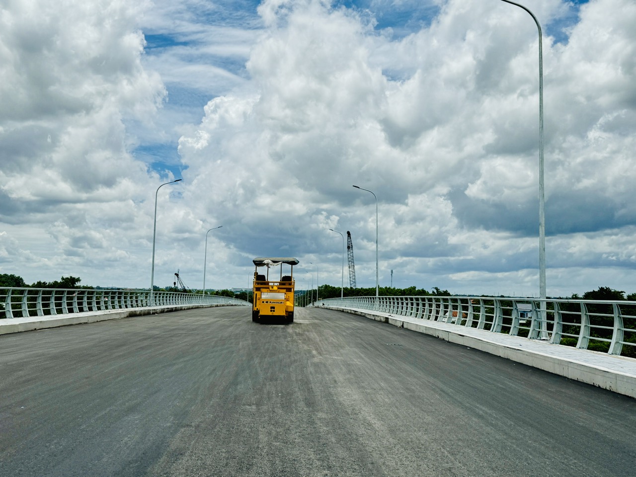 Bình Dương: Chưa thông xe cầu Bạch Đằng 2, người dân phải 'quay xe'- Ảnh 2.