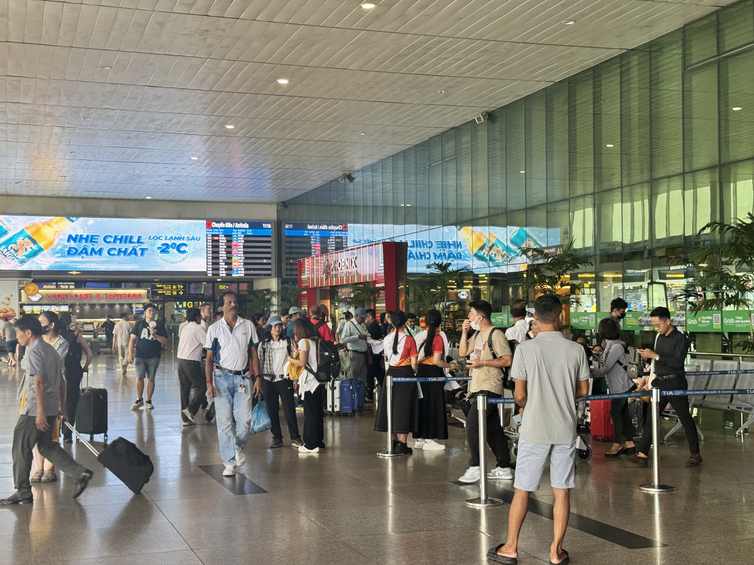 Ngày cuối kỳ nghỉ lễ 2.9: Sân bay Tân Sơn Nhất thông thoáng, dễ dàng đi lại- Ảnh 9. Ngày cuối kỳ nghỉ lễ 2.9: Sân bay Tân Sơn Nhất thông thoáng, dễ dàng đi lại- Ảnh 9.