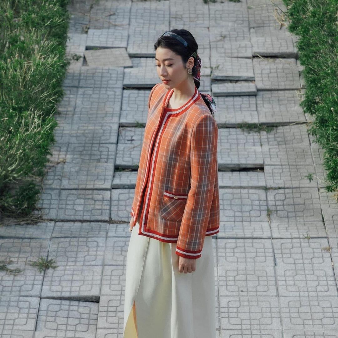 Jemně se dotkněte podzimu teplými, příjemnými barvami - Foto 1. Chạm nhẹ vào thu bằng những gam màu ấm áp, dễ chịu- Ảnh 1.