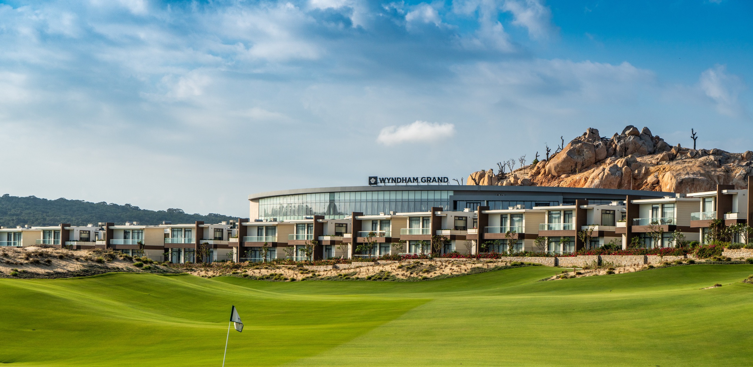 Golf Long Thành kinh doanh khởi sắc trong nửa đầu năm 2024- Ảnh 2. Golf Long Thành kinh doanh khởi sắc trong nửa đầu năm 2024- Ảnh 2.