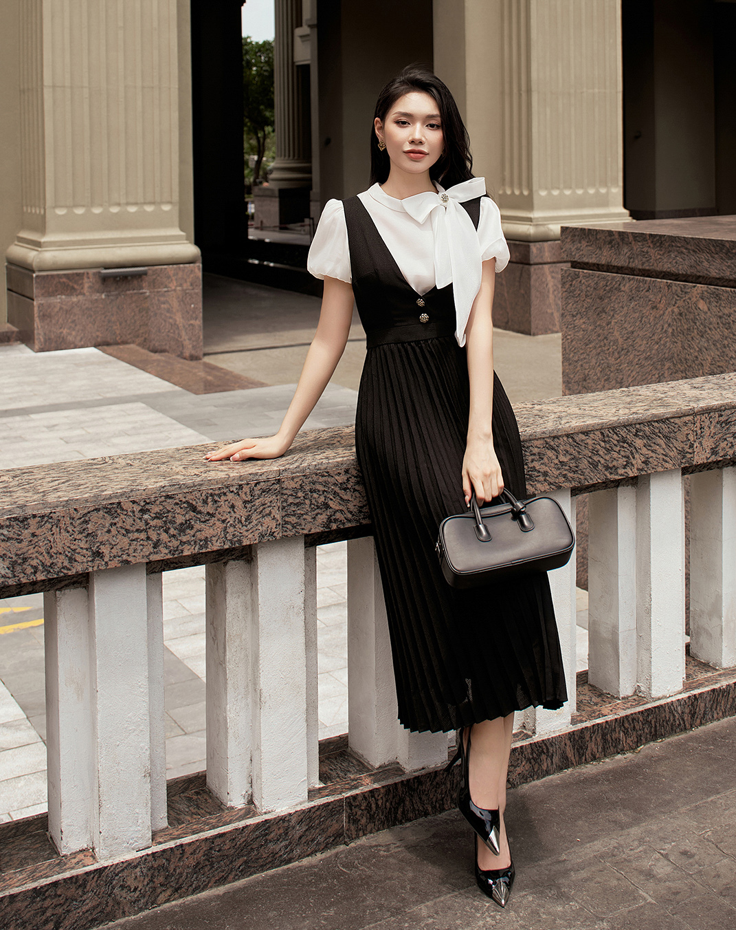 Skirt berlipat dan skirt berlipat selamanya adalah 'cinta sejati' setiap gadis - Foto 2. Váy gấp nếp, váy xếp ly mãi là 'chân ái' của mọi cô gái- Ảnh 2.